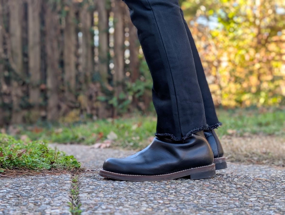 Photo by demo on December 10, 2024 of the Rolling Dub Trio Casper Boot in Horween Black Chromexcel.