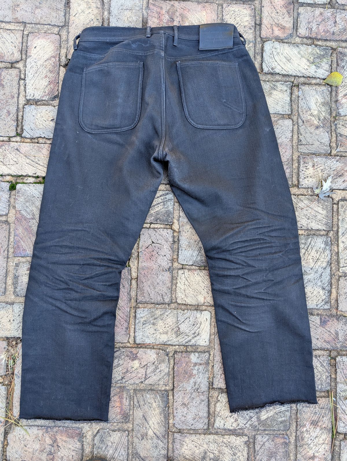 Photo by demo on October 30, 2025 of the Heritage Quality Goods Work Pants in Black Japanese Selvedge.