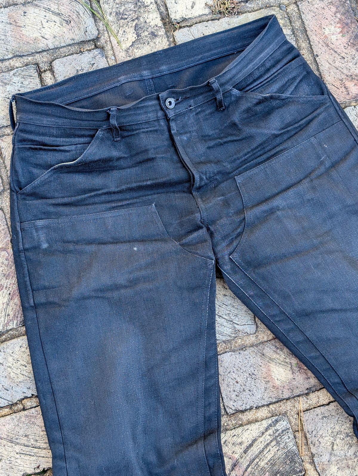 Photo by demo on October 30, 2025 of the Heritage Quality Goods Work Pants in Black Japanese Selvedge.