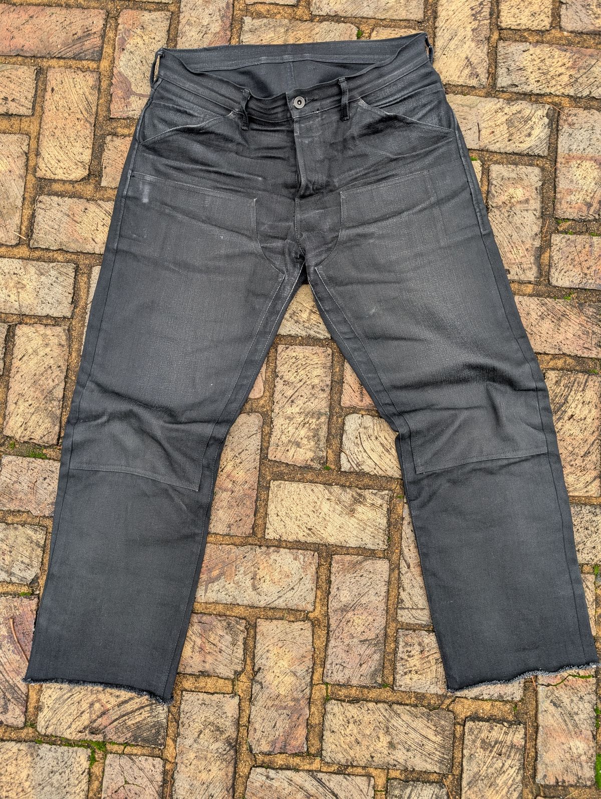 Photo by demo on December 27, 2025 of the Heritage Quality Goods Work Pants in Black Japanese Selvedge.