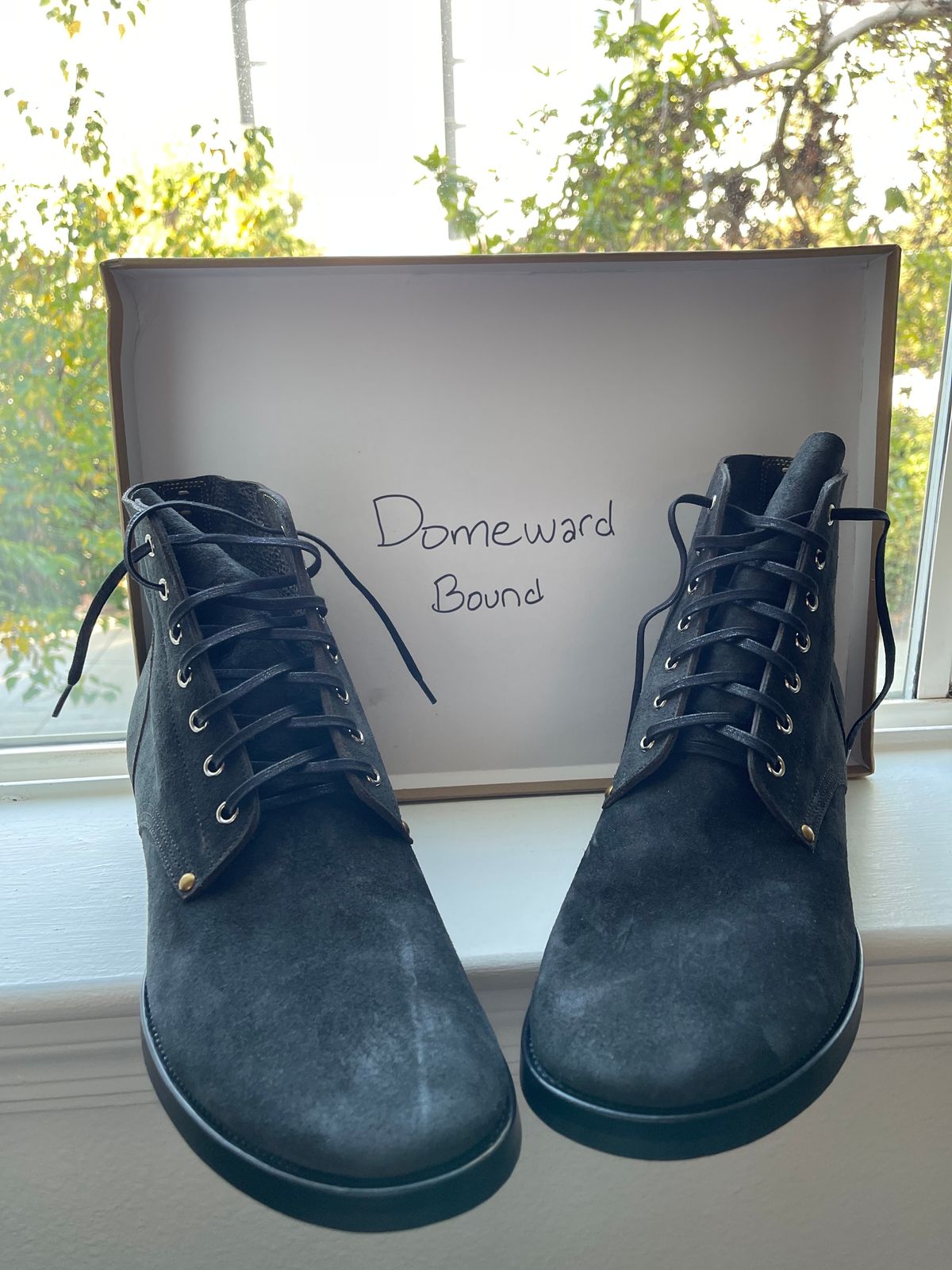 Photo by shaneb613 on October 1, 2023 of the Iron Boots The Great Escape in Black Italy Waxed Bullhide Reverse.