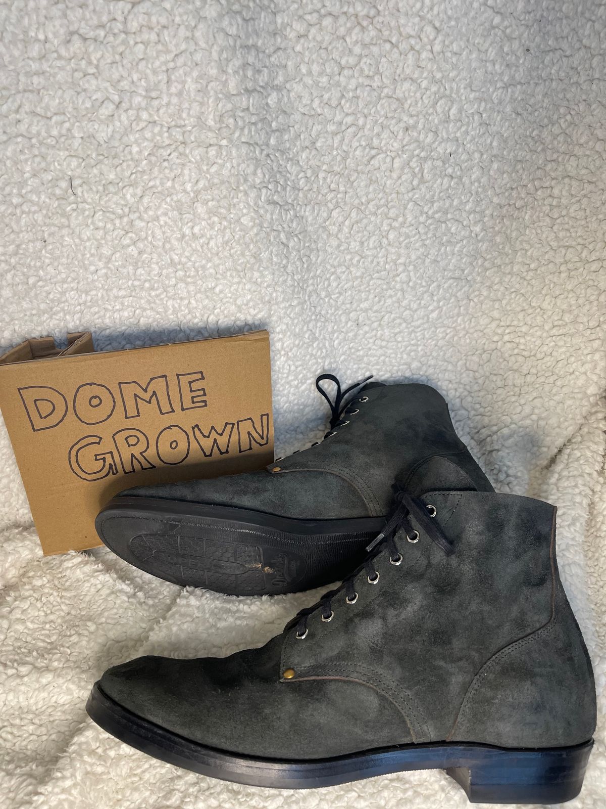 Photo by shaneb613 on November 8, 2023 of the Iron Boots The Great Escape in Black Italy Waxed Bullhide Reverse.