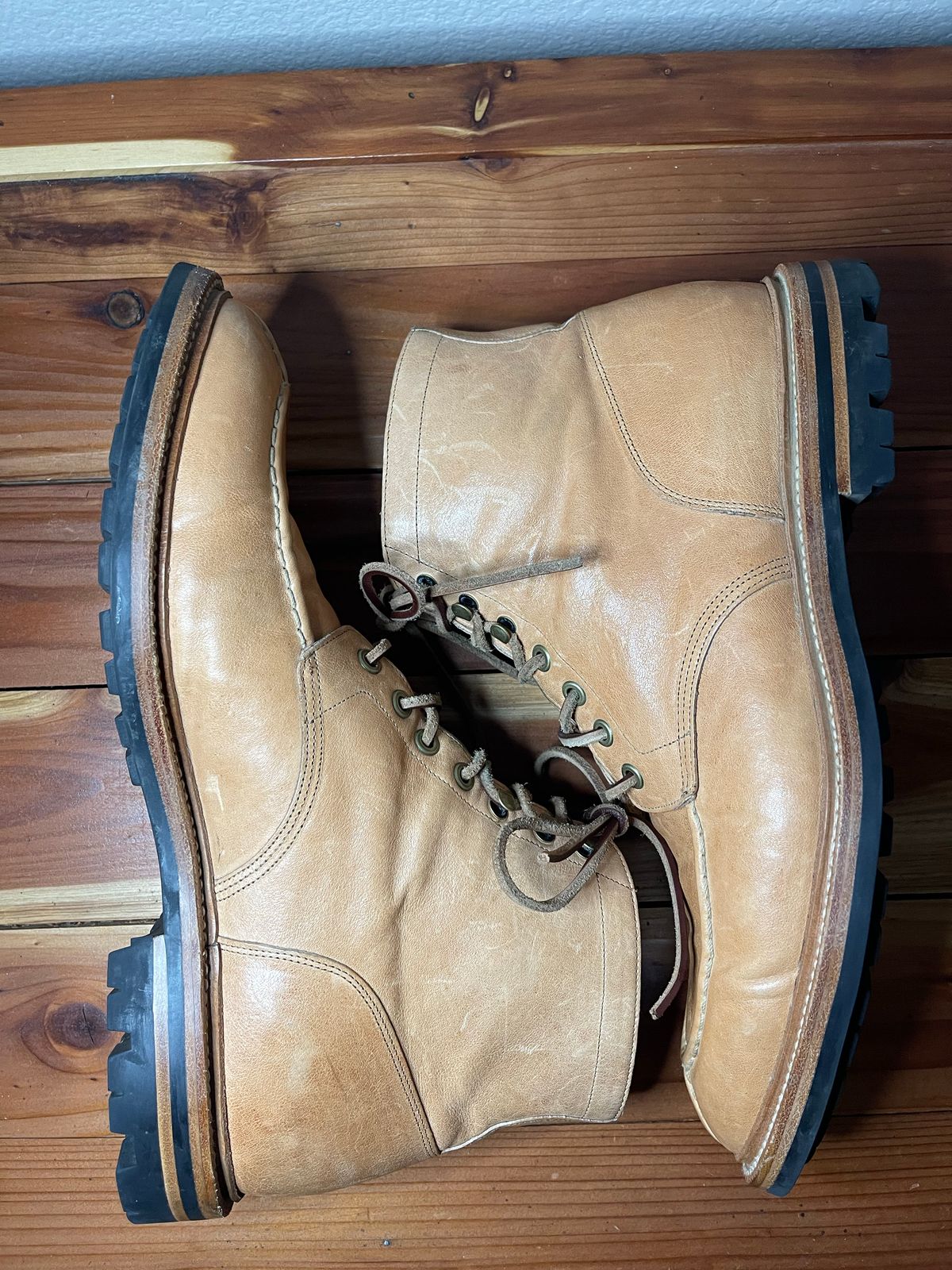 Photo by shaneb613 on November 5, 2022 of the Grant Stone Ottawa Boot in Incas Natural Kangaroo.