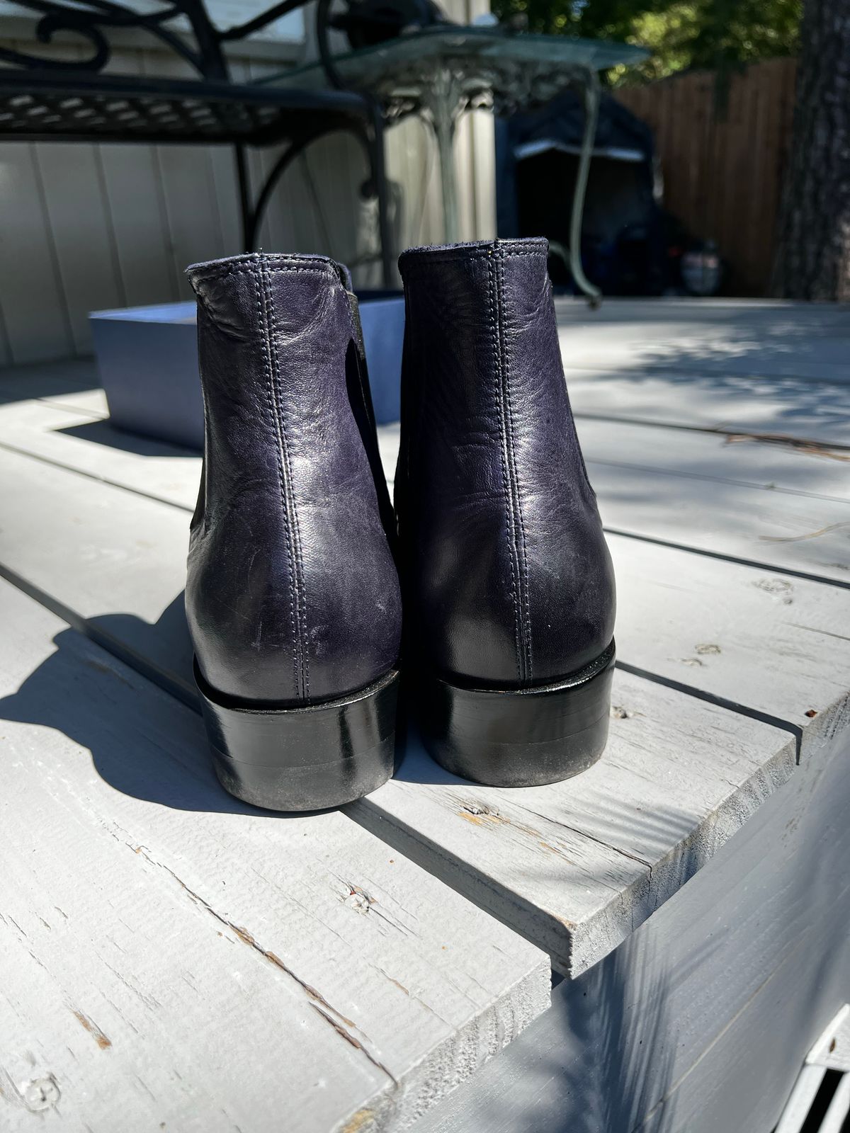 Photo by JonathonC on October 1, 2022 of the Benzein The Seventh Chelsea Boot in Shinki Purple Latigo Horsehide.