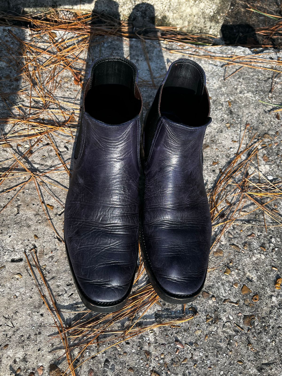 Photo by JonathonC on November 5, 2022 of the Benzein The Seventh Chelsea Boot in Shinki Purple Latigo Horsehide.
