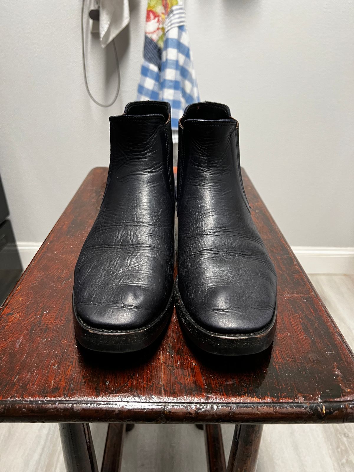 Photo by JonathonC on December 6, 2022 of the Benzein The Seventh Chelsea Boot in Shinki Purple Latigo Horsehide.
