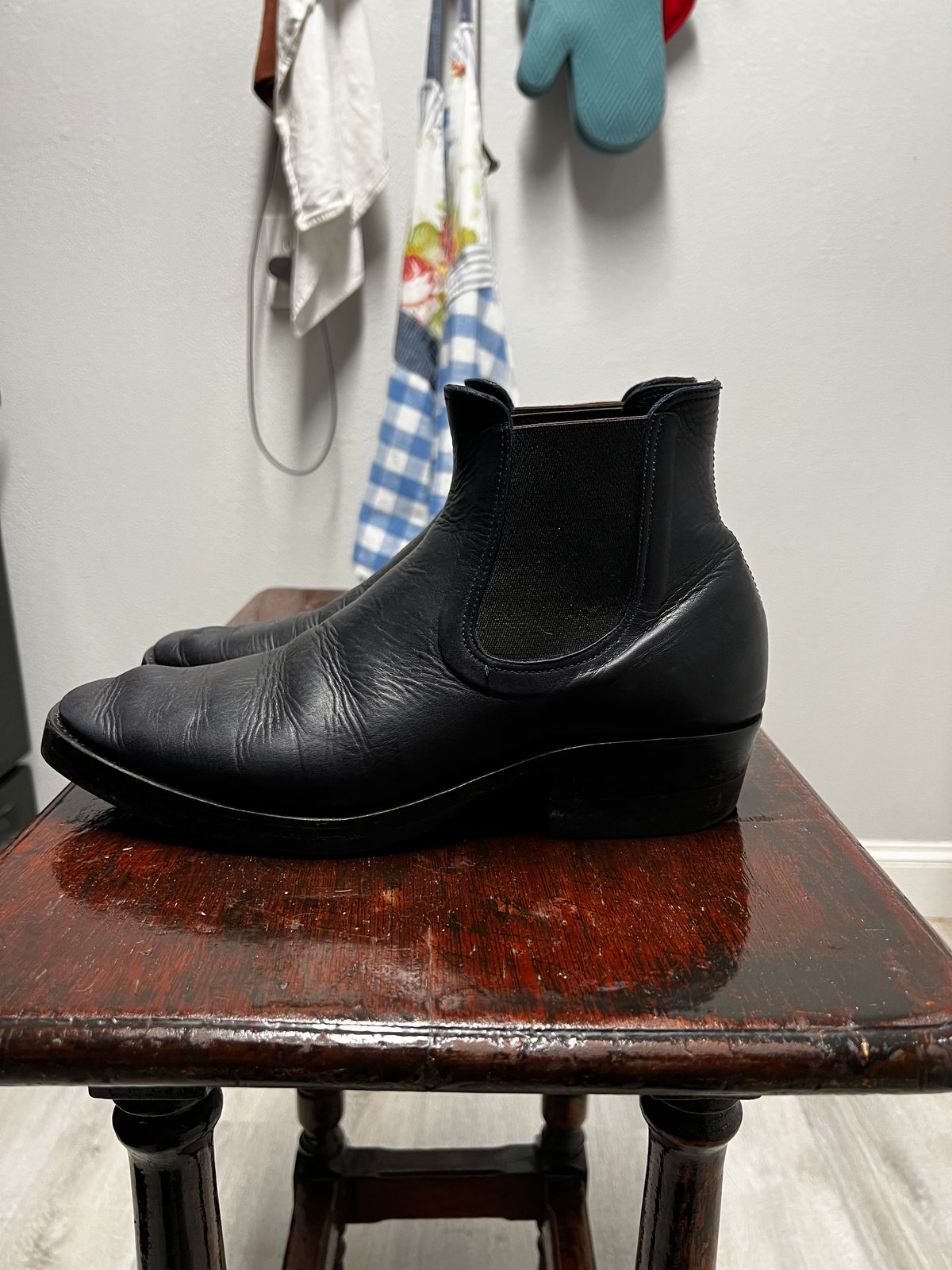 Photo by JonathonC on December 6, 2022 of the Benzein The Seventh Chelsea Boot in Shinki Purple Latigo Horsehide.