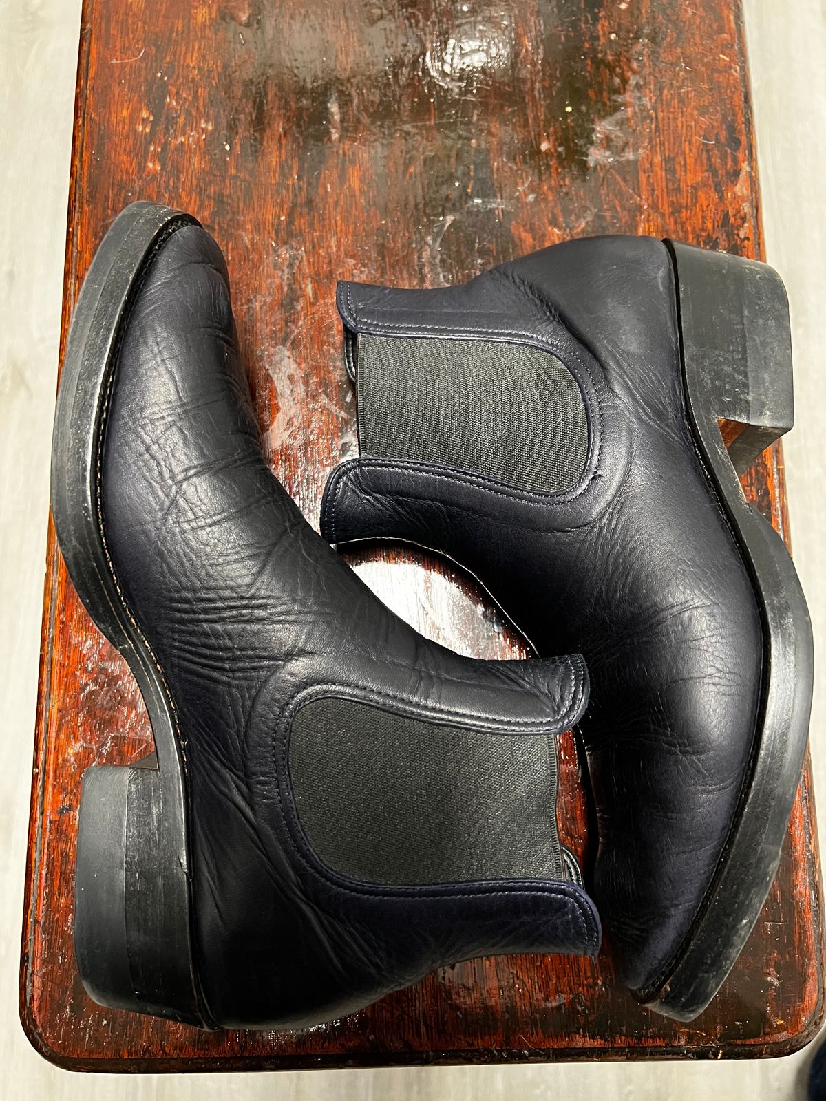 Photo by JonathonC on December 6, 2022 of the Benzein The Seventh Chelsea Boot in Shinki Purple Latigo Horsehide.