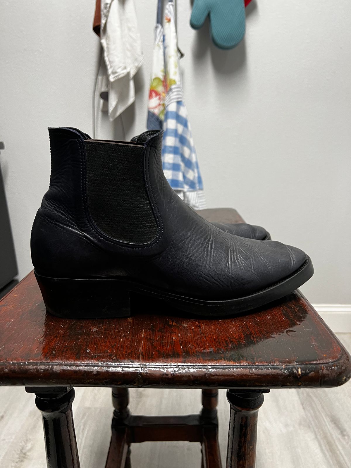 Photo by JonathonC on December 6, 2022 of the Benzein The Seventh Chelsea Boot in Shinki Purple Latigo Horsehide.