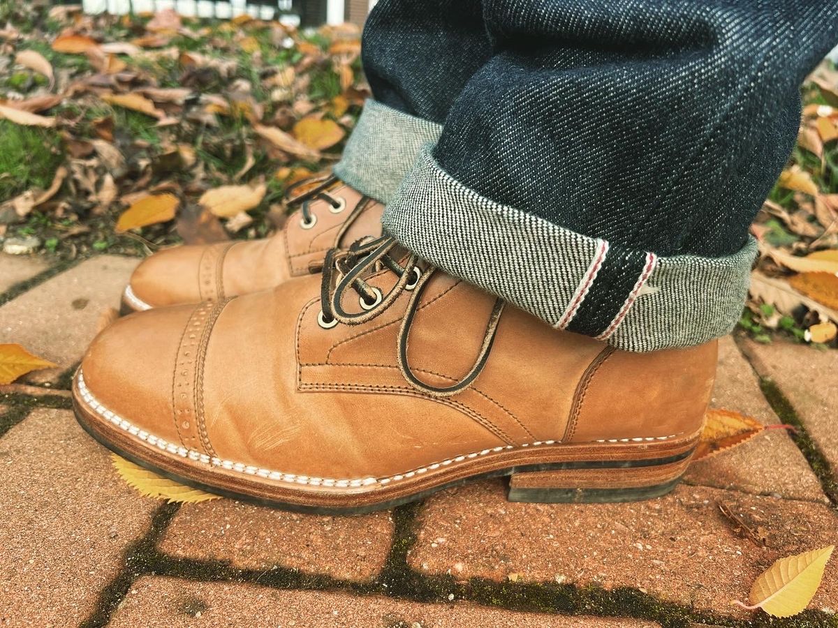 Photo by peterldavey on November 11, 2021 of the Junkard in Horween Natural Shell Cordovan.