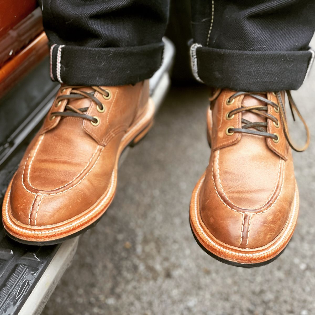 Photo by peterldavey on September 28, 2021 of the Grant Stone Ottawa Boot in Horween Natural Chromexcel.