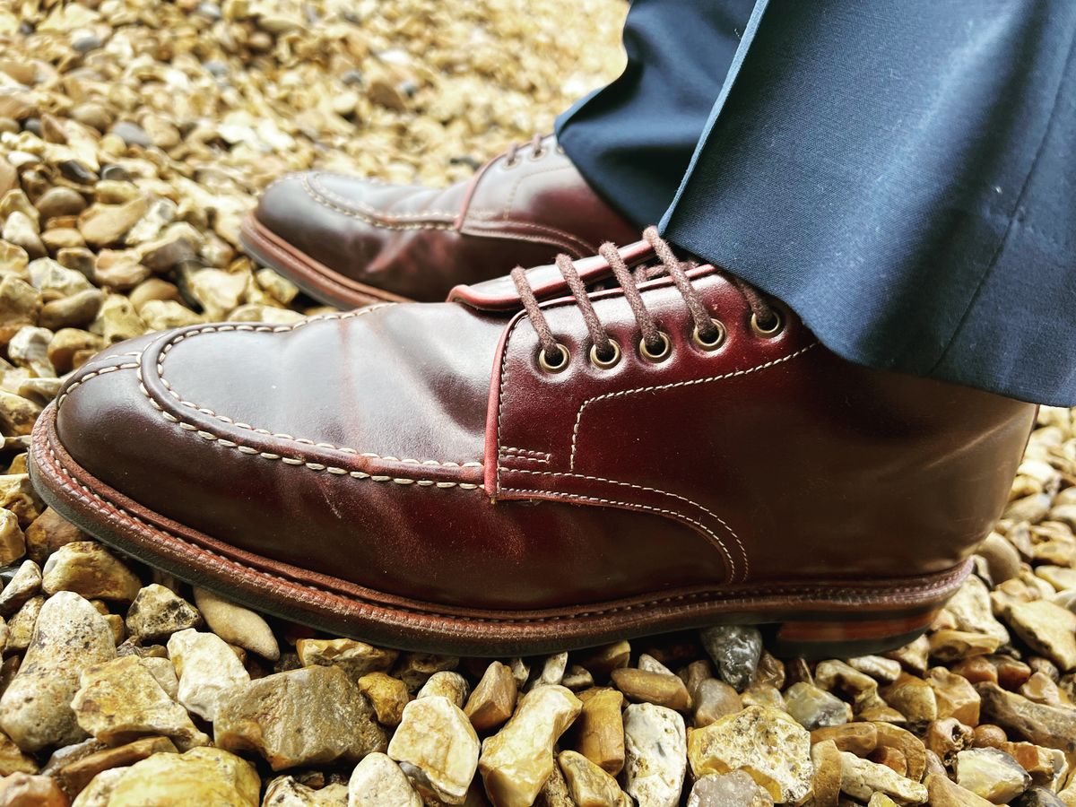 Photo by peterldavey on April 11, 2022 of the Meermin in Horween Color 6 Shell Cordovan.