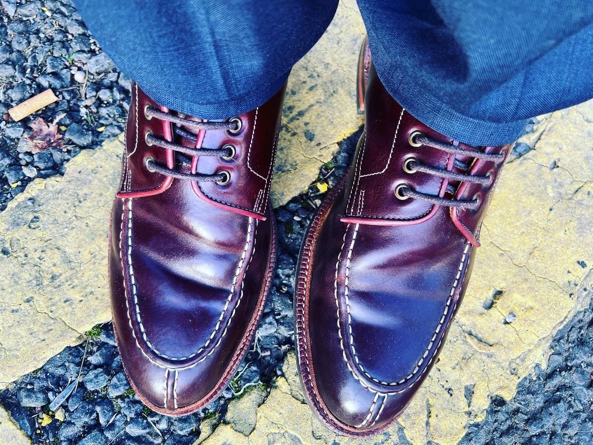 Photo by peterldavey on December 8, 2021 of the Meermin in Horween Color 6 Shell Cordovan.