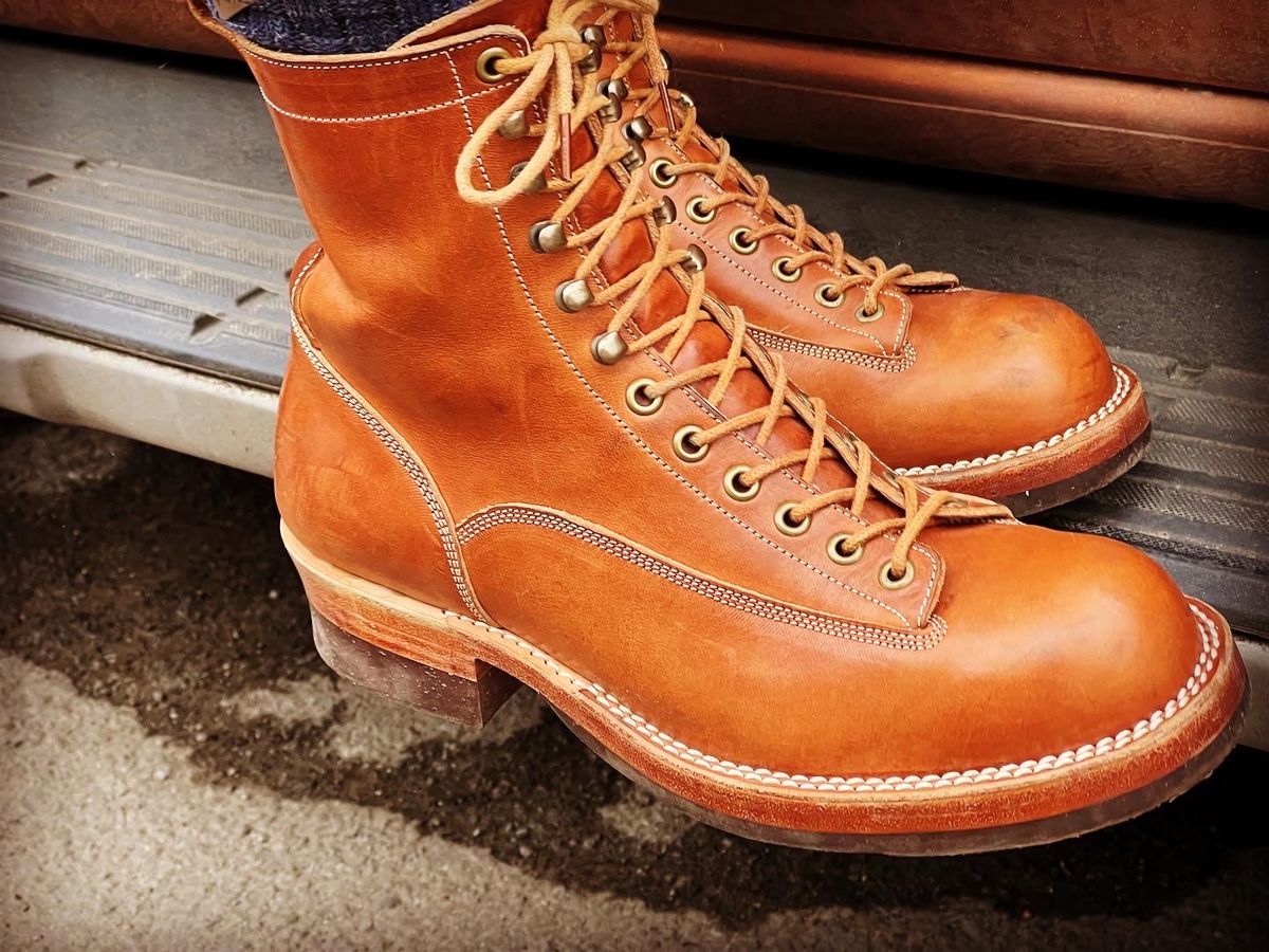 Photo by peterldavey on February 12, 2022 of the Onderhoud LCV01 Lineman Boot in Wickett & Craig Buck Brown Traditional Harness.