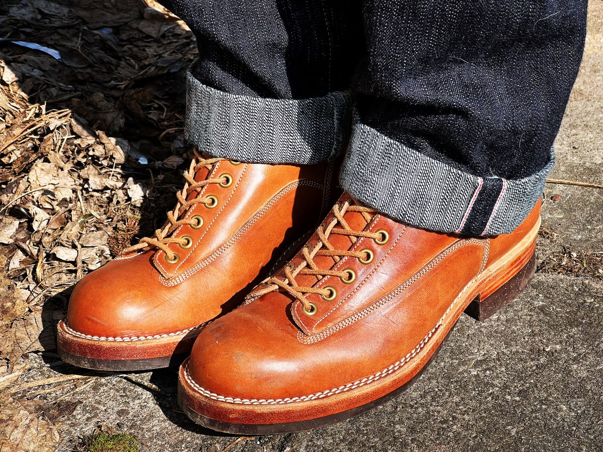 Photo by peterldavey on March 27, 2022 of the Onderhoud LCV01 Lineman Boot in Wickett & Craig Buck Brown Traditional Harness.