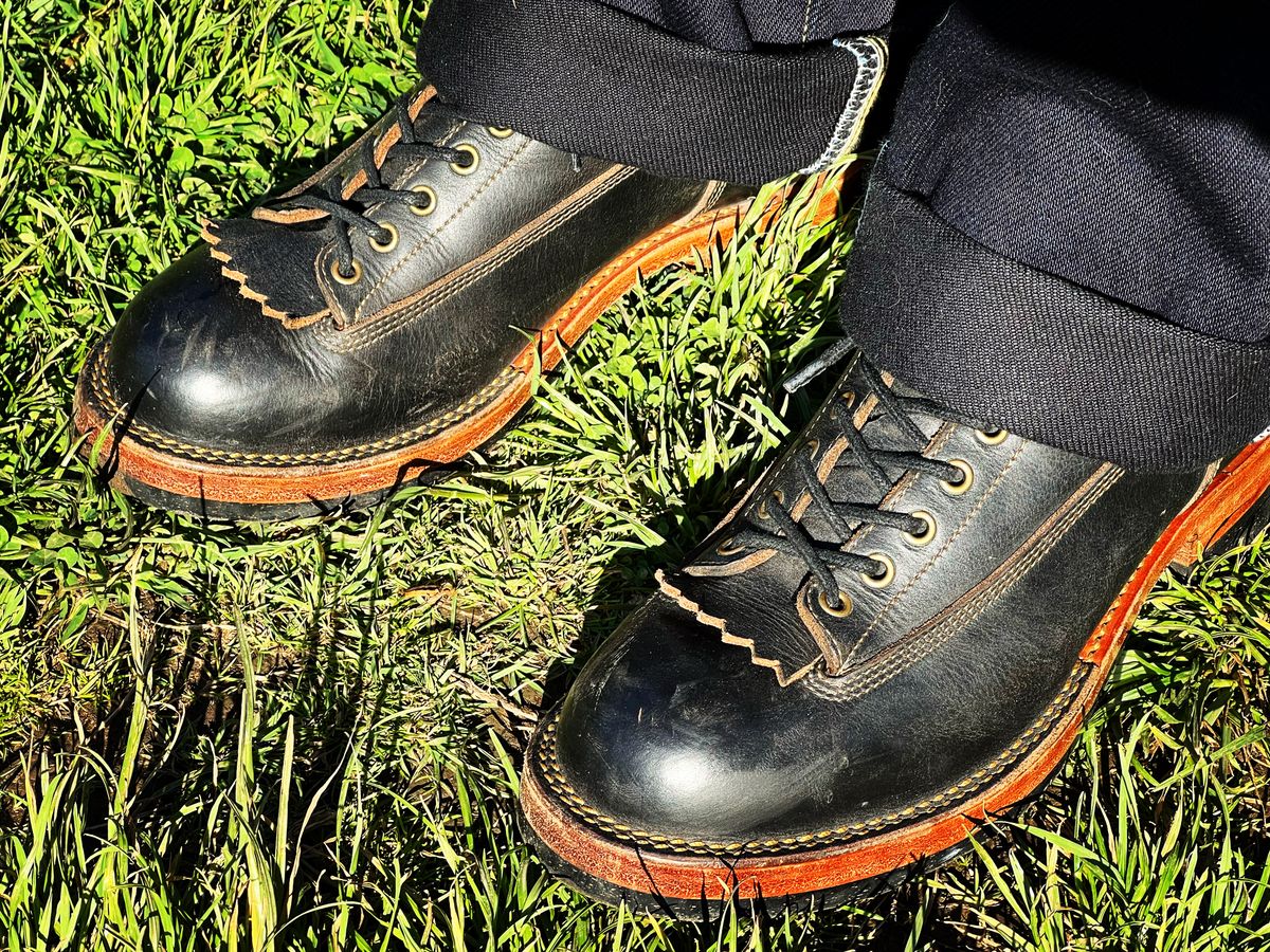 Photo by peterldavey on May 28, 2022 of the Onderhoud LCV01 Lineman Boot in Horween Black Chromexcel.