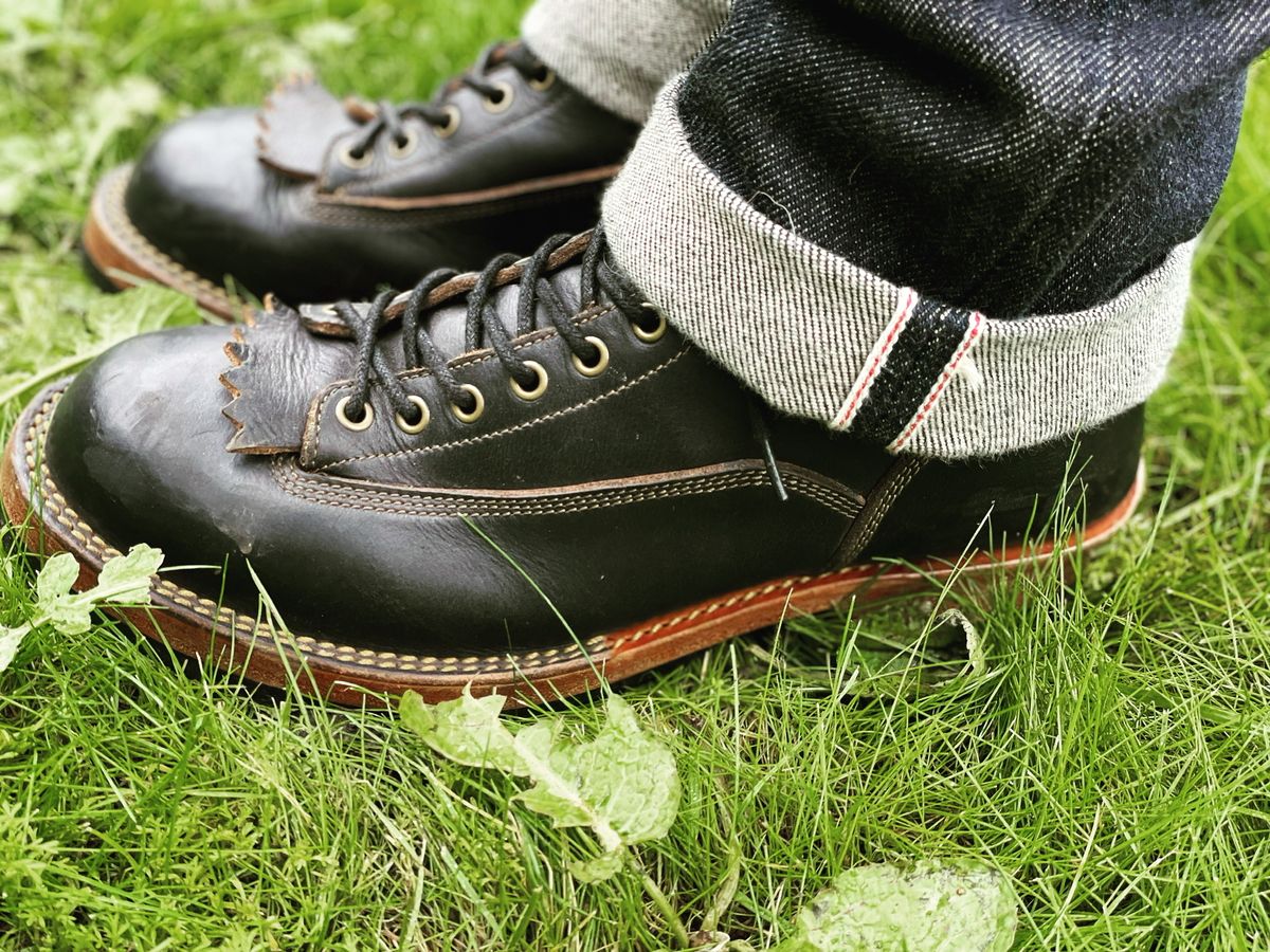 Photo by peterldavey on October 3, 2021 of the Onderhoud LCV01 Lineman Boot in Horween Black Chromexcel.