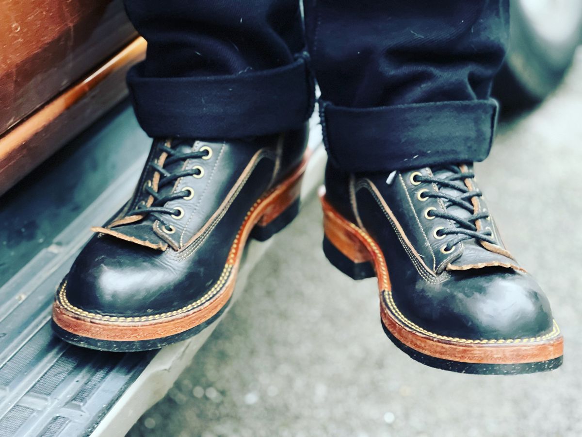 Photo by peterldavey on October 26, 2021 of the Onderhoud LCV01 Lineman Boot in Horween Black Chromexcel.