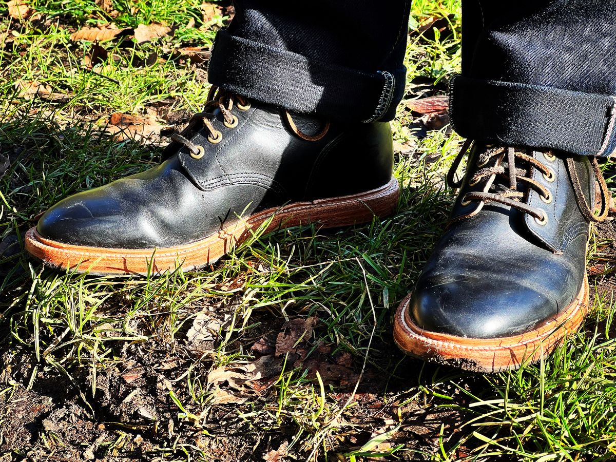 Photo by peterldavey on January 30, 2022 of the Grant Stone Diesel Boot in Horween Black Chromexcel.