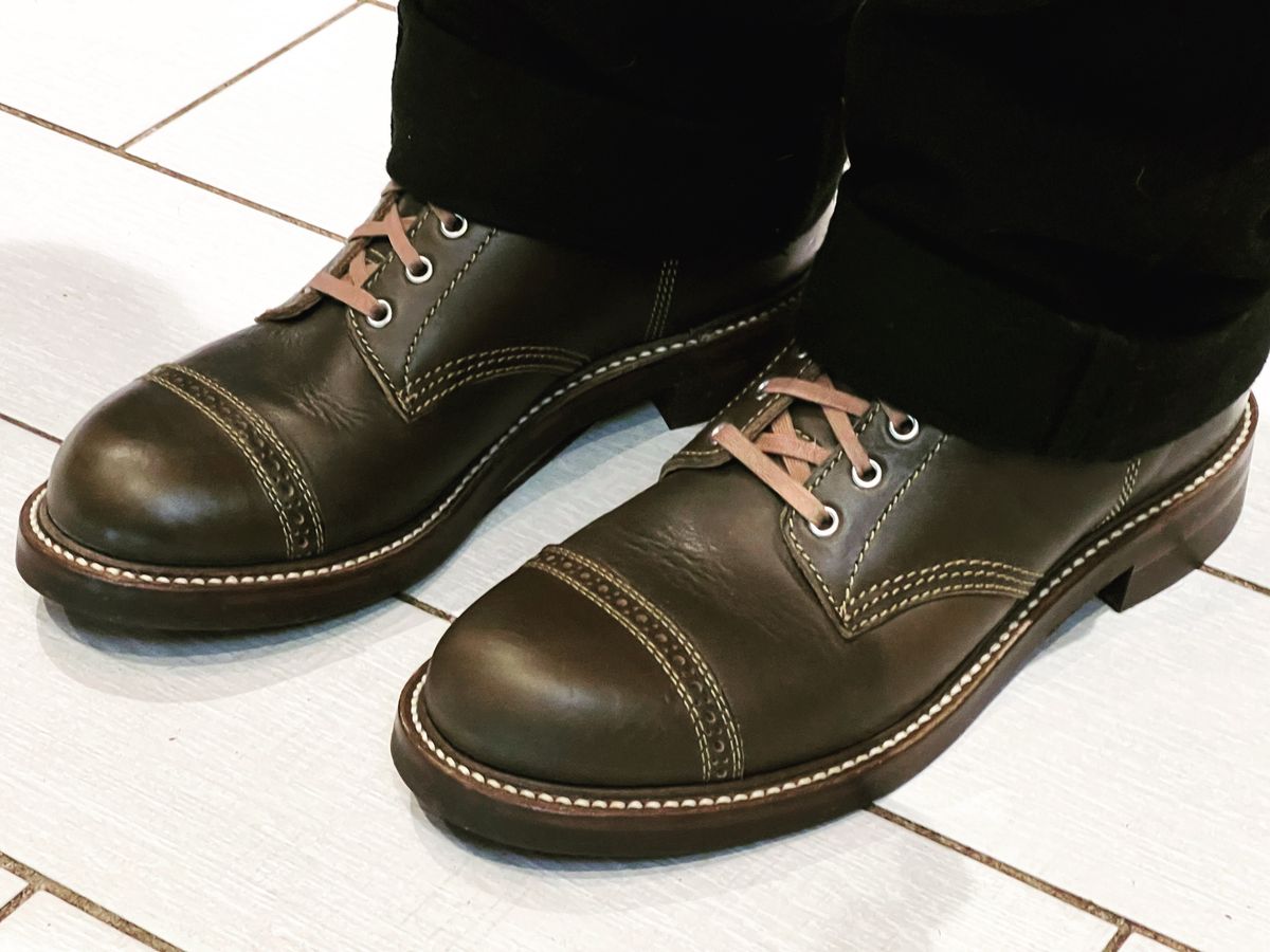 Photo by peterldavey on January 15, 2022 of the John Lofgren M-43 Service Shoes in Horween Olive Chromexcel.