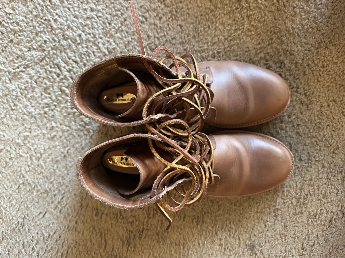 Photo by rus_boot on November 2, 2022 of the Oak Street Bootmakers Trench Boot in Horween Natural Chromexcel.