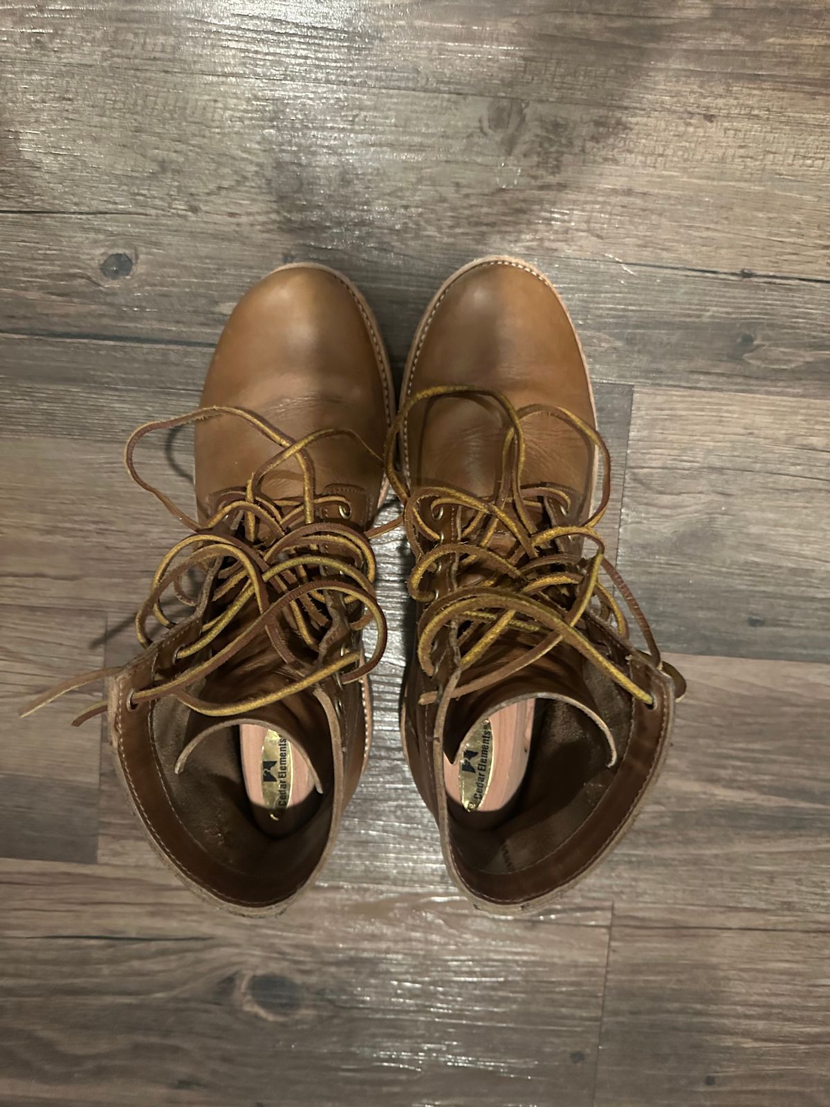 Photo by rus_boot on February 1, 2023 of the Oak Street Bootmakers Trench Boot in Horween Natural Chromexcel.