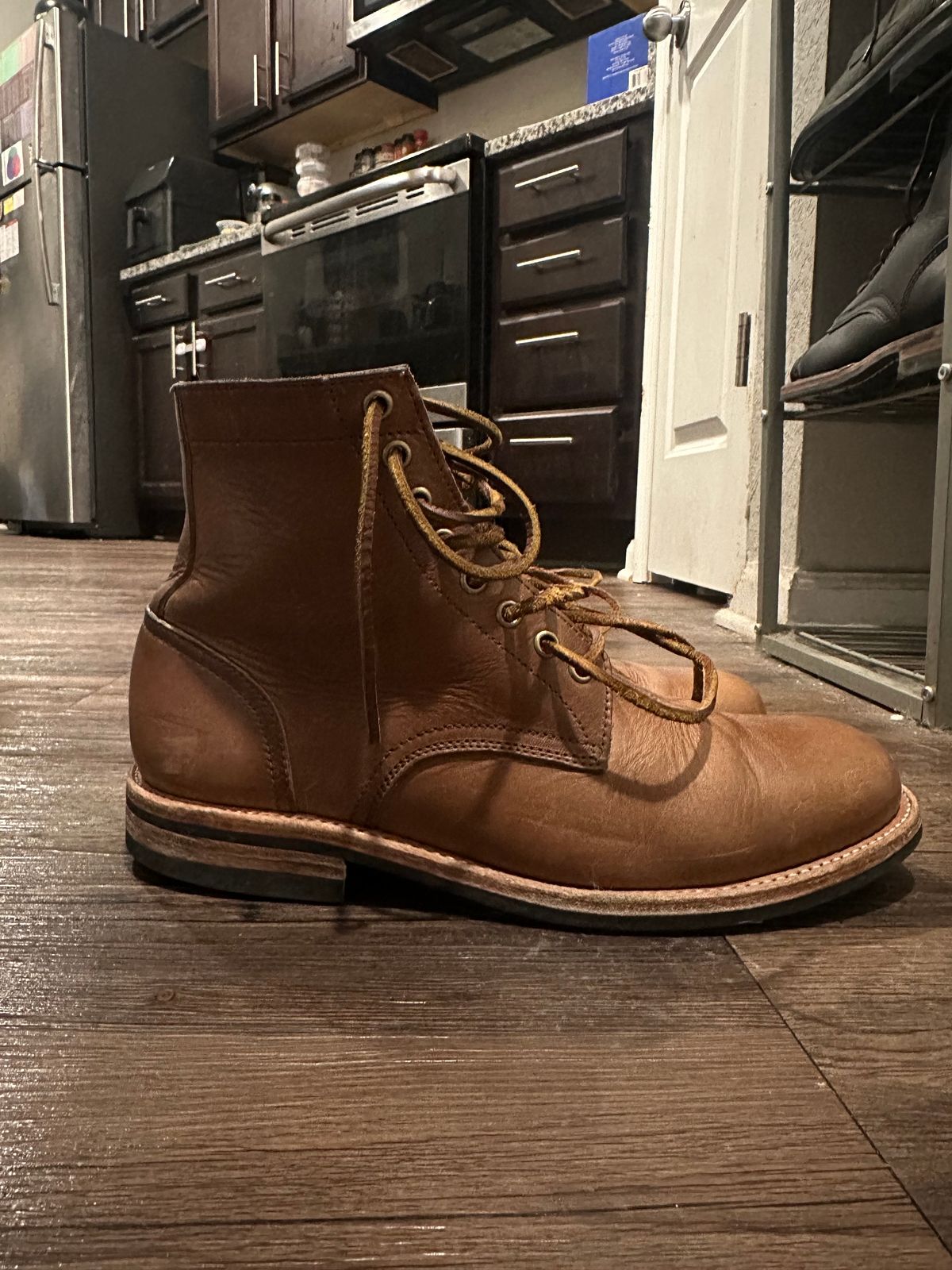 Photo by rus_boot on February 1, 2023 of the Oak Street Bootmakers Trench Boot in Horween Natural Chromexcel.