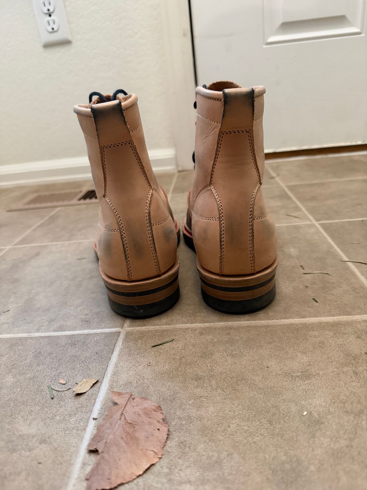 Photo by rus_boot on December 2, 2025 of the Jakkrabbits Monkey Boot in Heritage Natural Vegetable tanned.