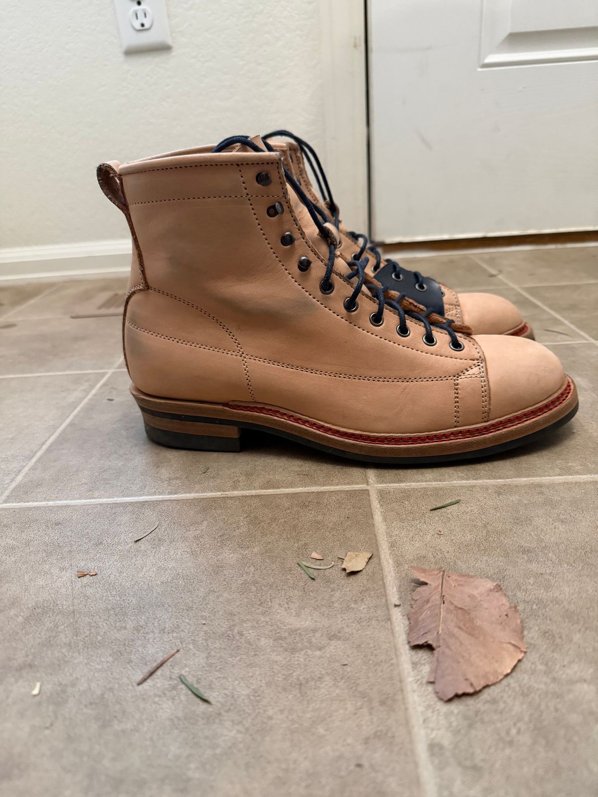 Photo by rus_boot on December 2, 2025 of the Jakkrabbits Monkey Boot in Heritage Natural Vegetable tanned.
