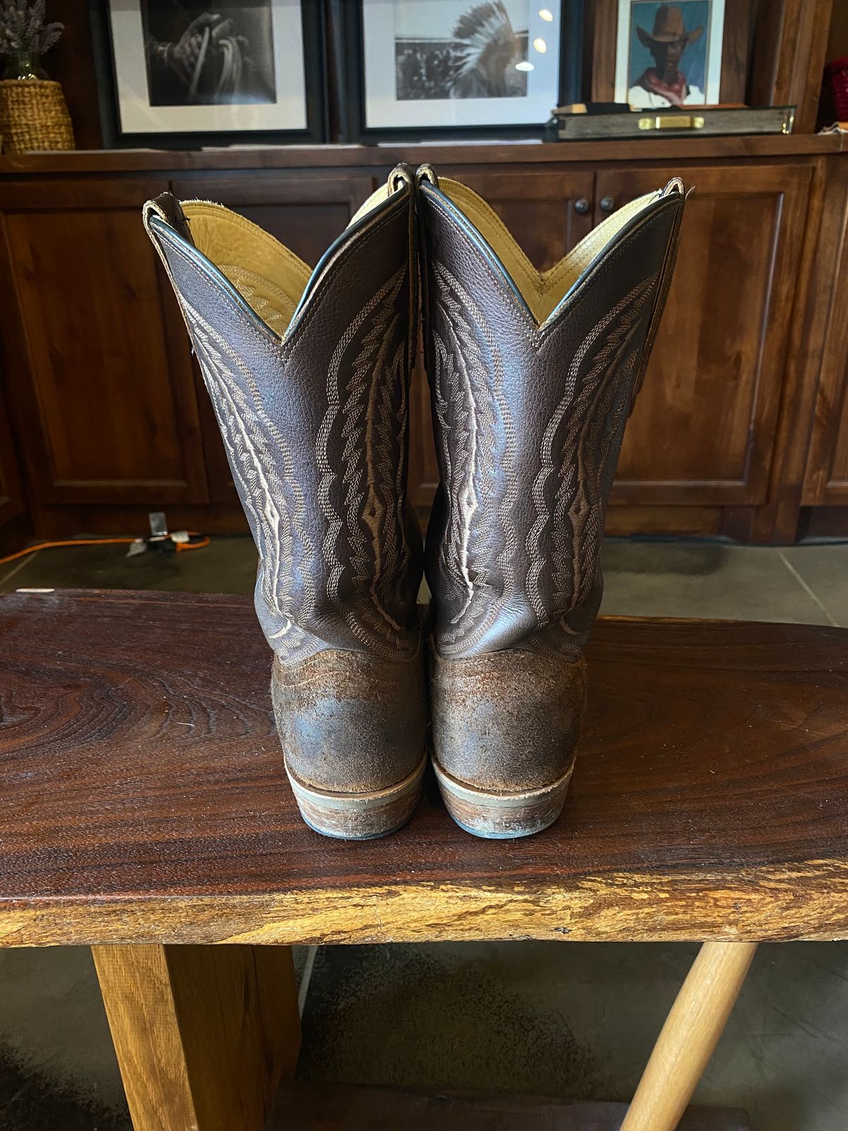Photo by ChuckNasty on June 21, 2025 of the Fenoglio The Weldon in Brown Roughout Cowhide.