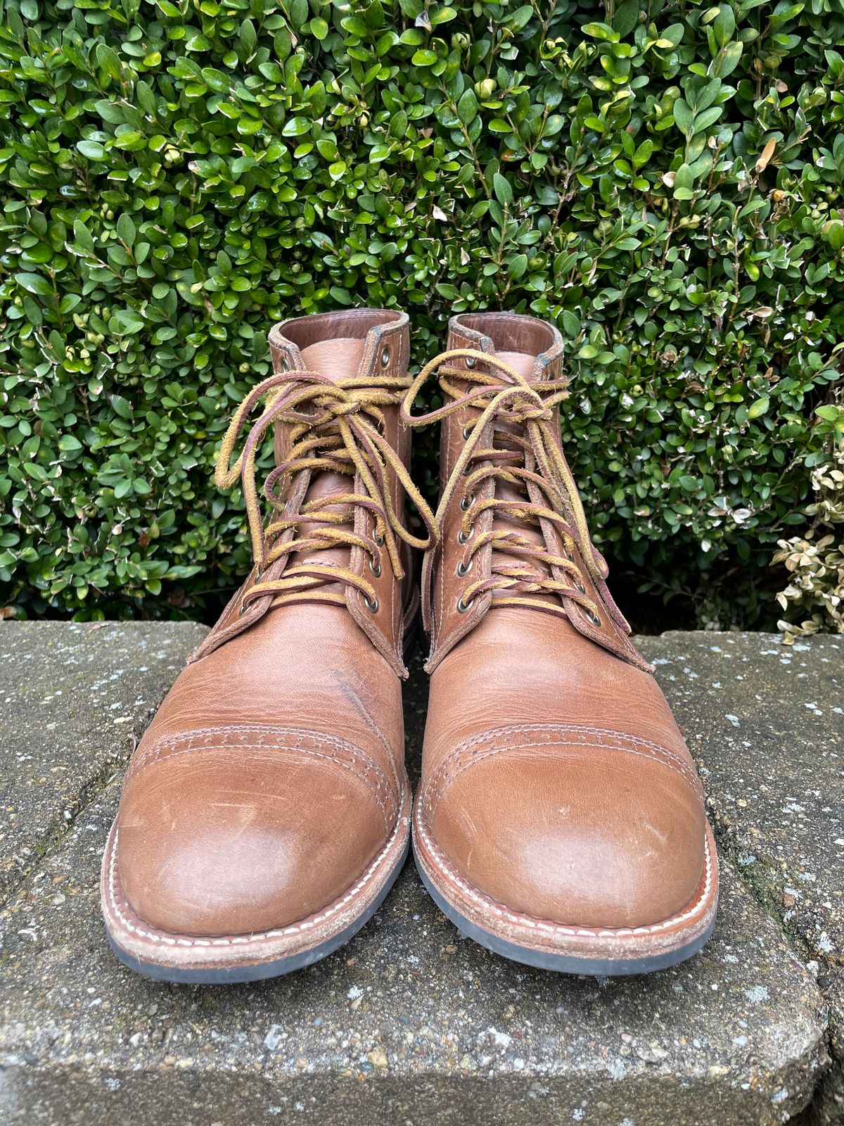 Photo by sirwolf on January 4, 2023 of the Oak Street Bootmakers Trench Boot in Horween Natural Chromexcel.