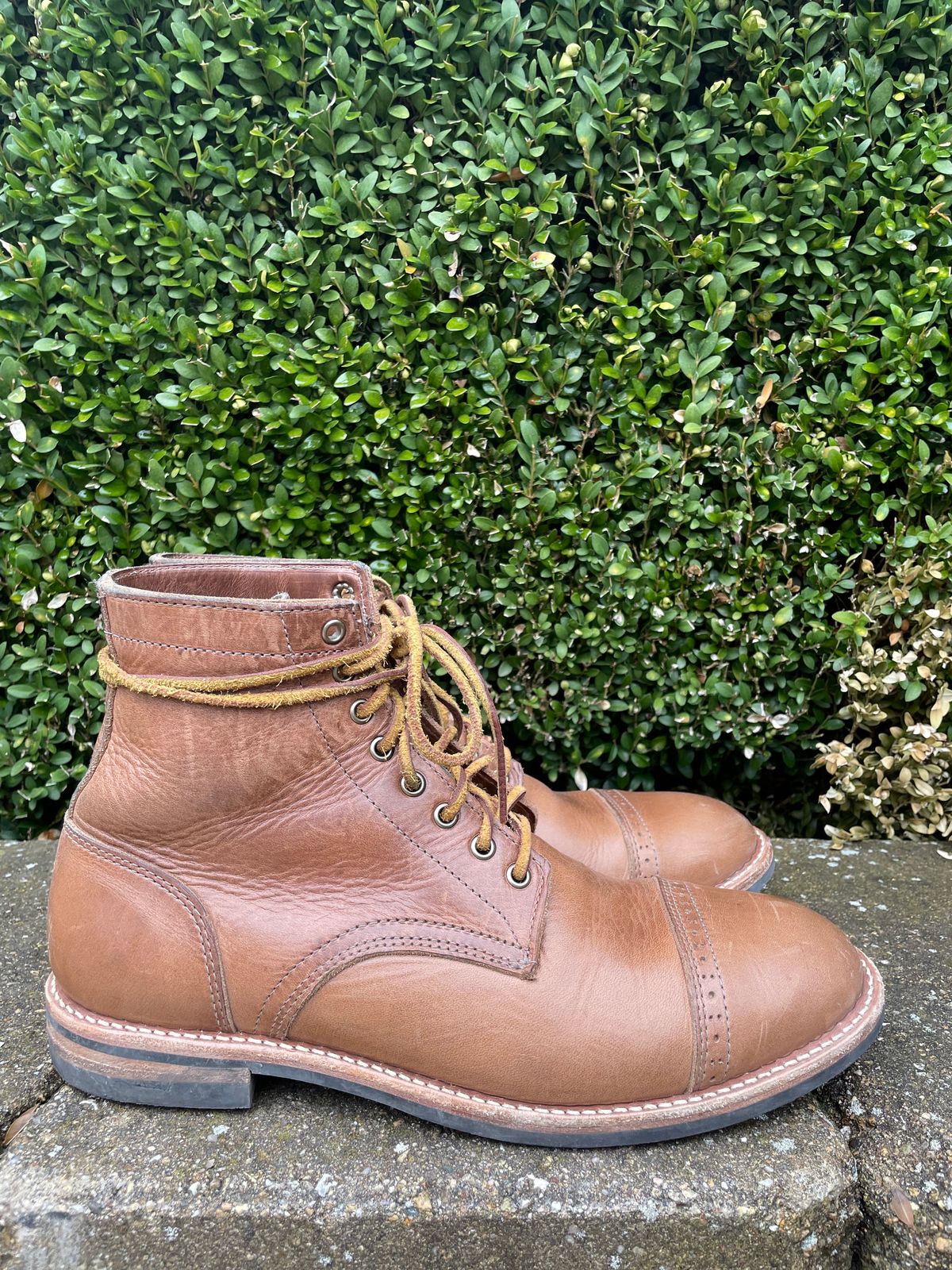 Photo by sirwolf on January 4, 2023 of the Oak Street Bootmakers Trench Boot in Horween Natural Chromexcel.