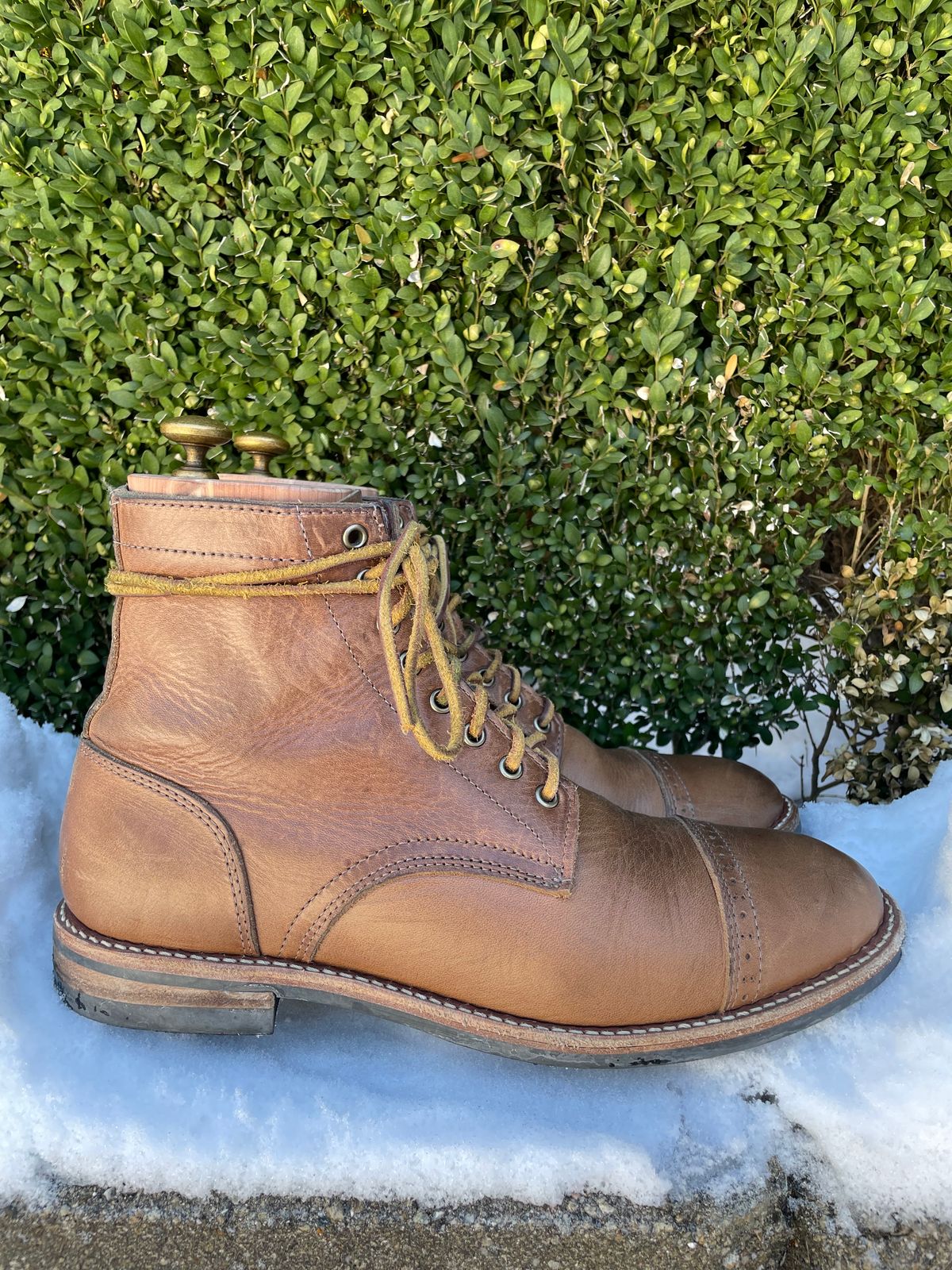 Photo by sirwolf on February 3, 2023 of the Oak Street Bootmakers Trench Boot in Horween Natural Chromexcel.
