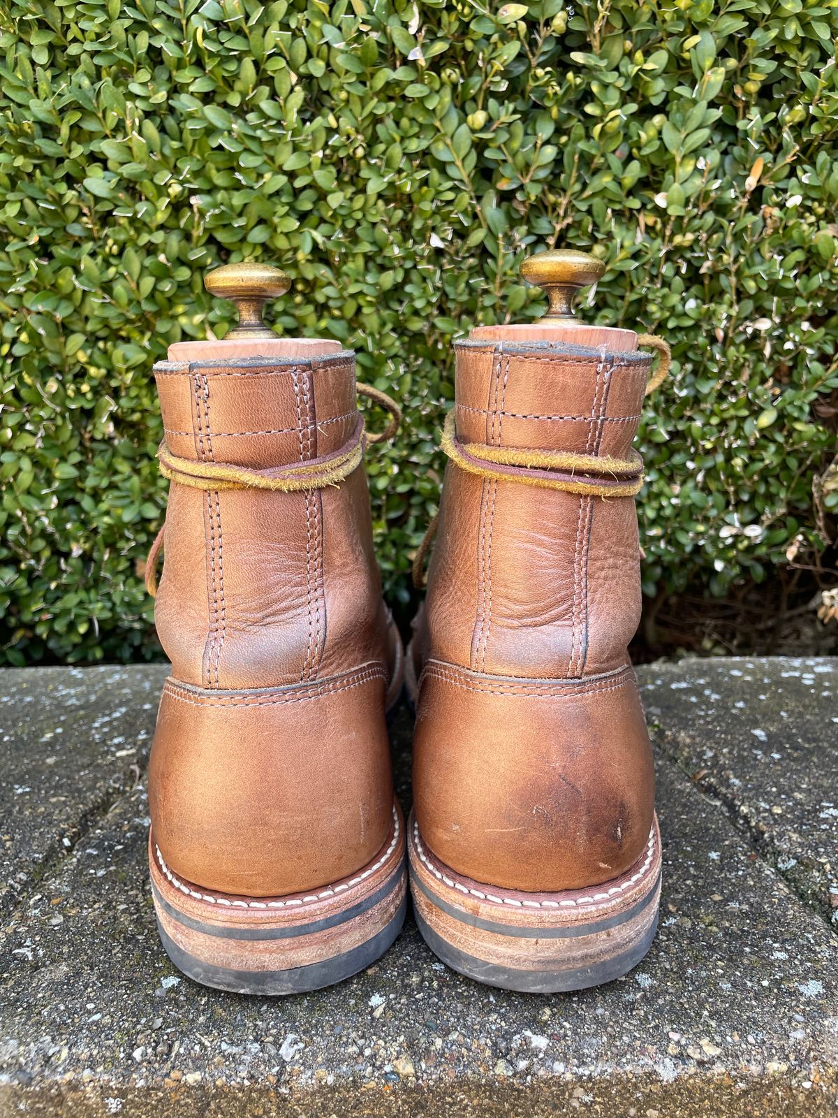 Photo by sirwolf on March 5, 2023 of the Oak Street Bootmakers Trench Boot in Horween Natural Chromexcel.