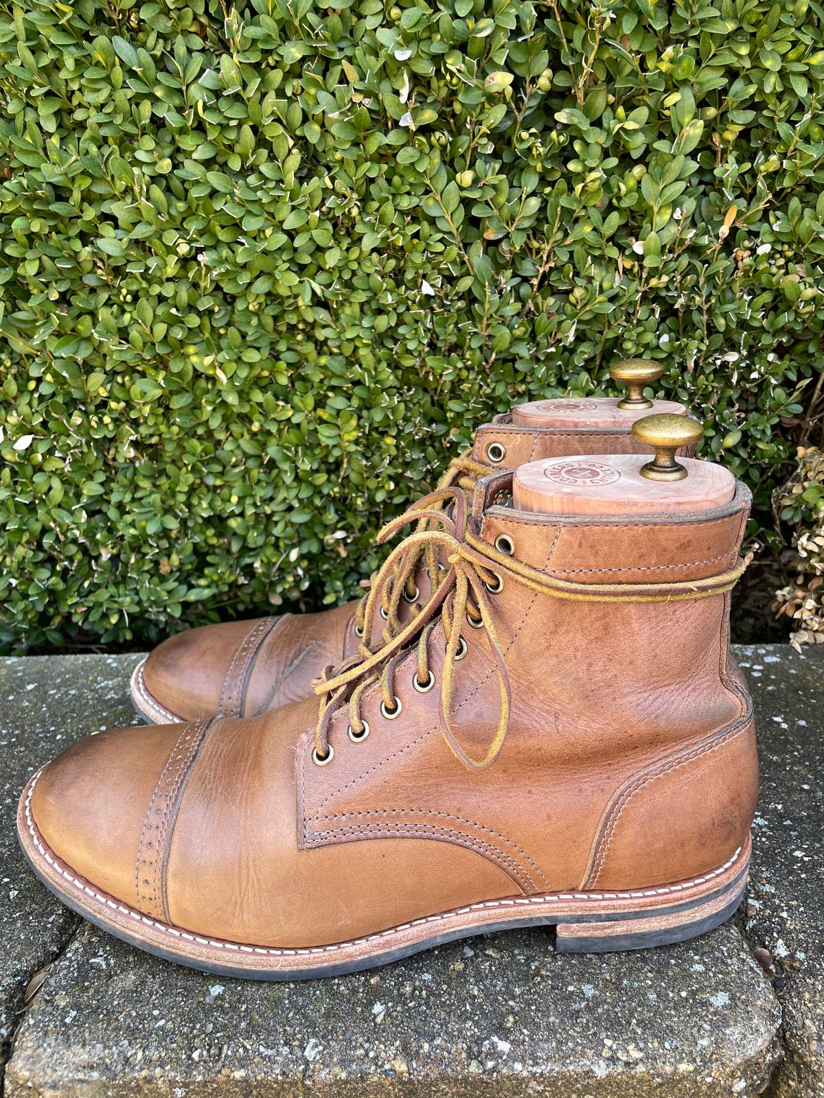 Photo by sirwolf on March 5, 2023 of the Oak Street Bootmakers Trench Boot in Horween Natural Chromexcel.