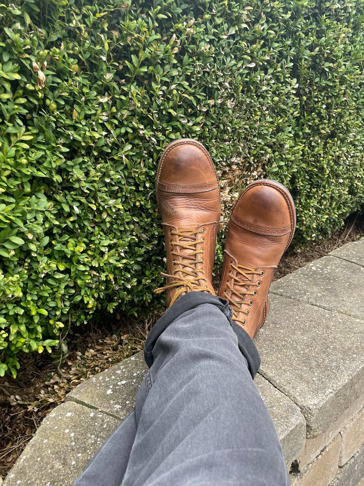 Photo by sirwolf on April 5, 2023 of the Oak Street Bootmakers Trench Boot in Horween Natural Chromexcel.