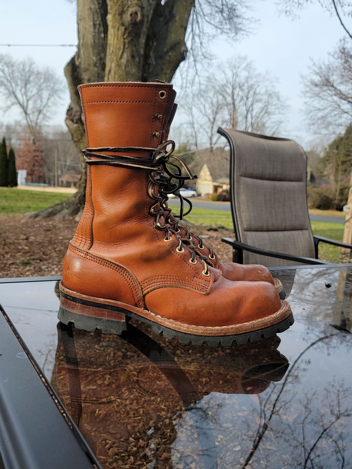 Photo by Kugelblitz1776 on December 1, 2023 of the Nicks DomePro in Wickett & Craig Tan English Bridle.