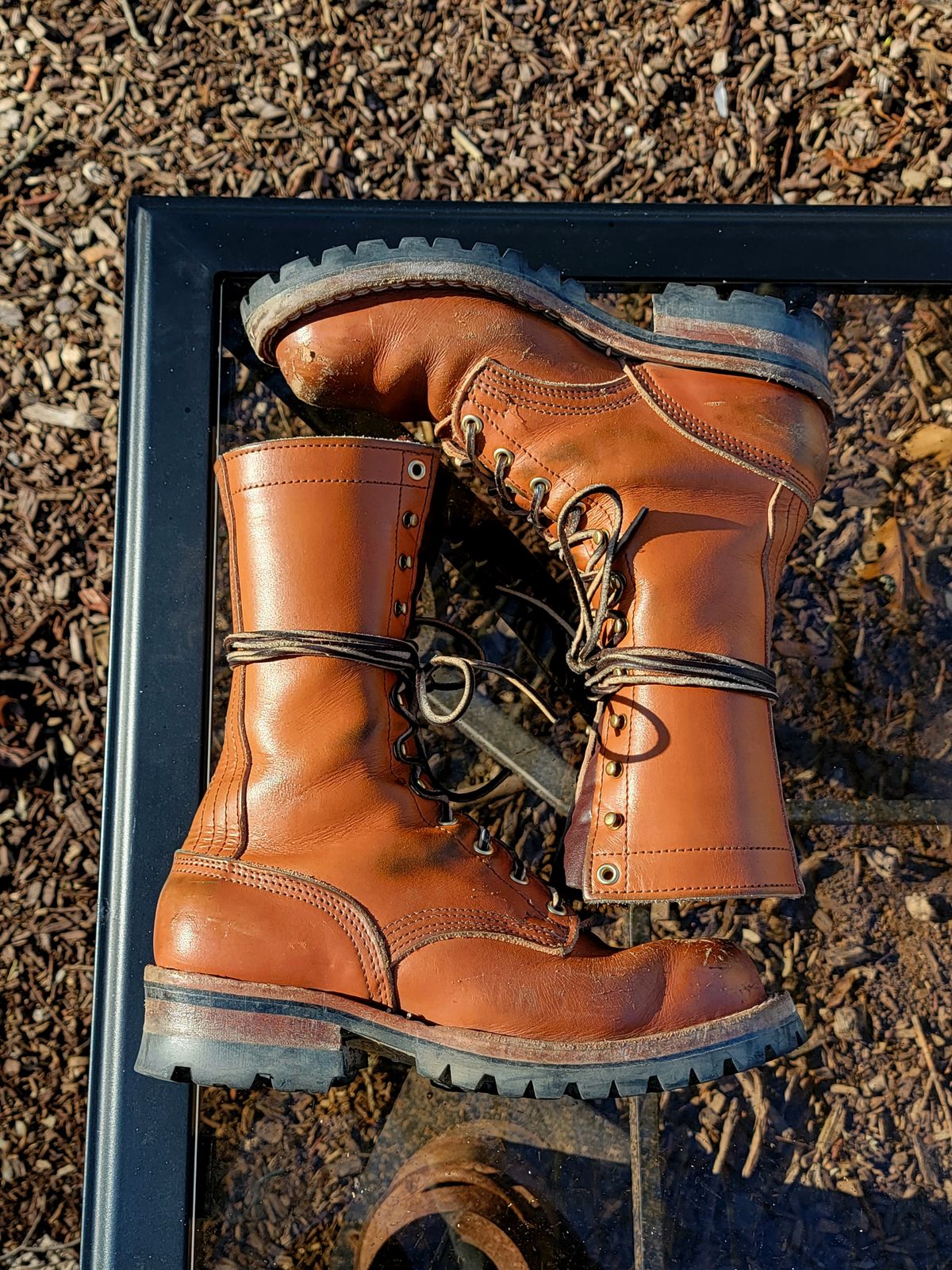Photo by Kugelblitz1776 on January 2, 2024 of the Nicks DomePro in Wickett & Craig Tan English Bridle.