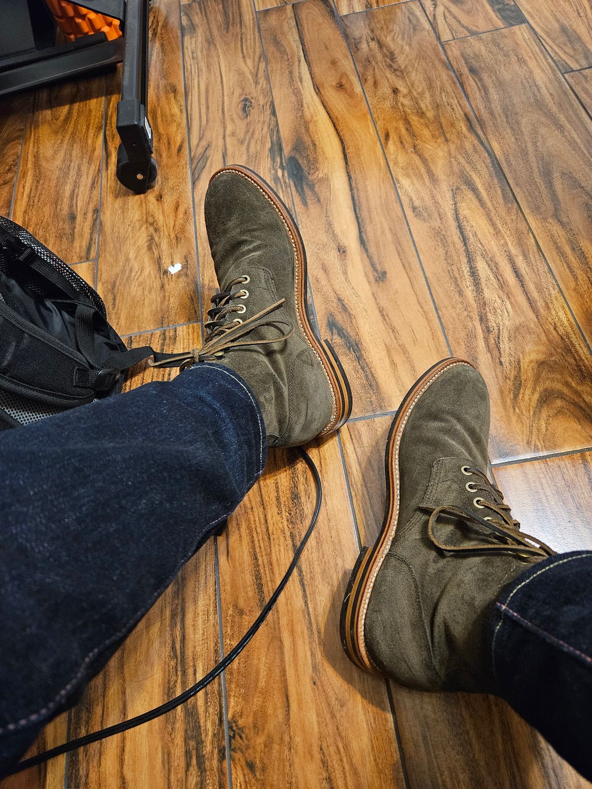 Photo by grim_f on November 15, 2023 of the Grant Stone Diesel Boot in C.F. Stead Loden Janus Calf Suede.