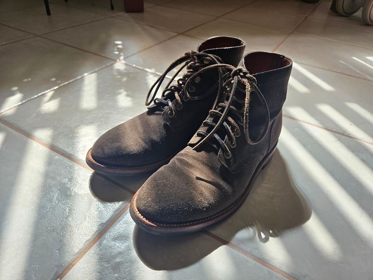 Photo by grim_f on October 2, 2024 of the Grant Stone Diesel Boot in C.F. Stead Loden Janus Calf Suede.