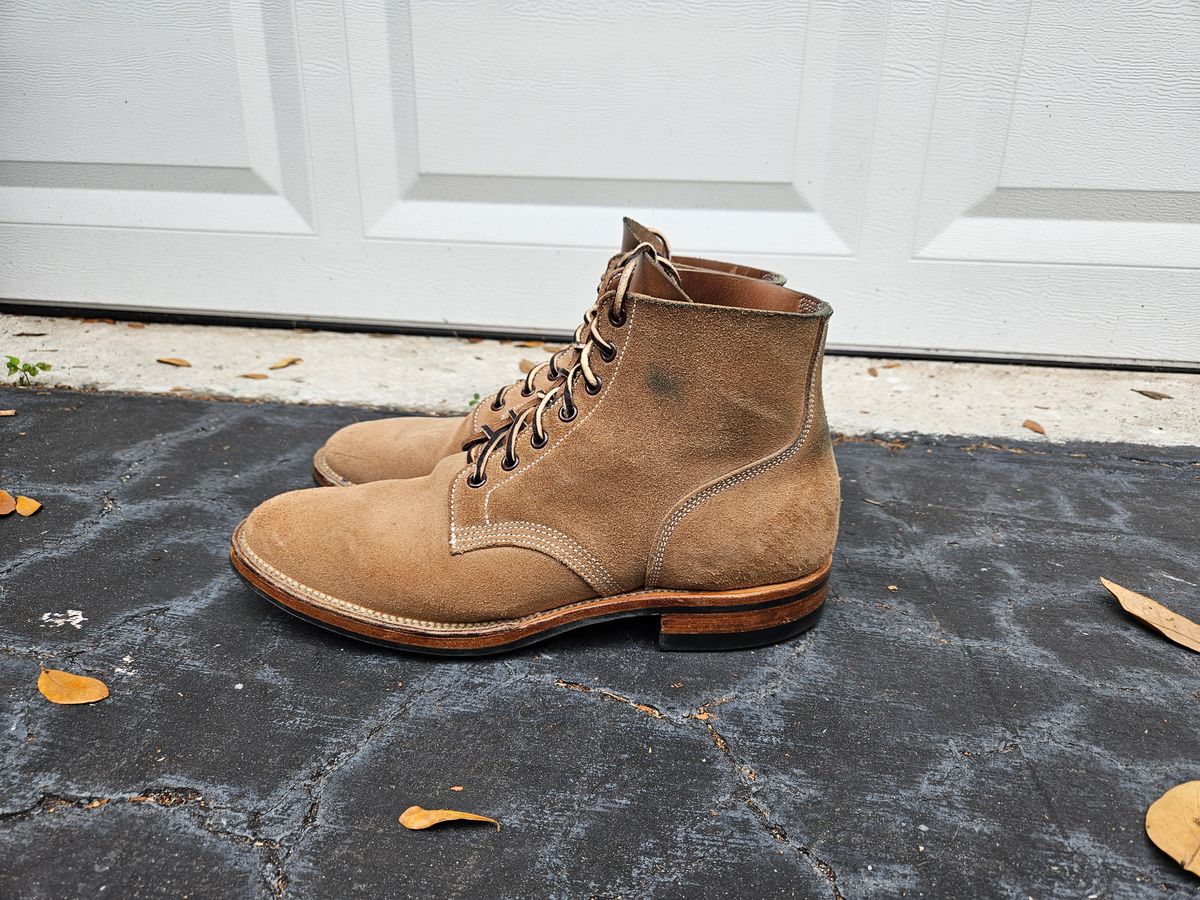 Photo by grim_f on February 4, 2024 of the Viberg Boondocker in Horween Marine Field Roughout.