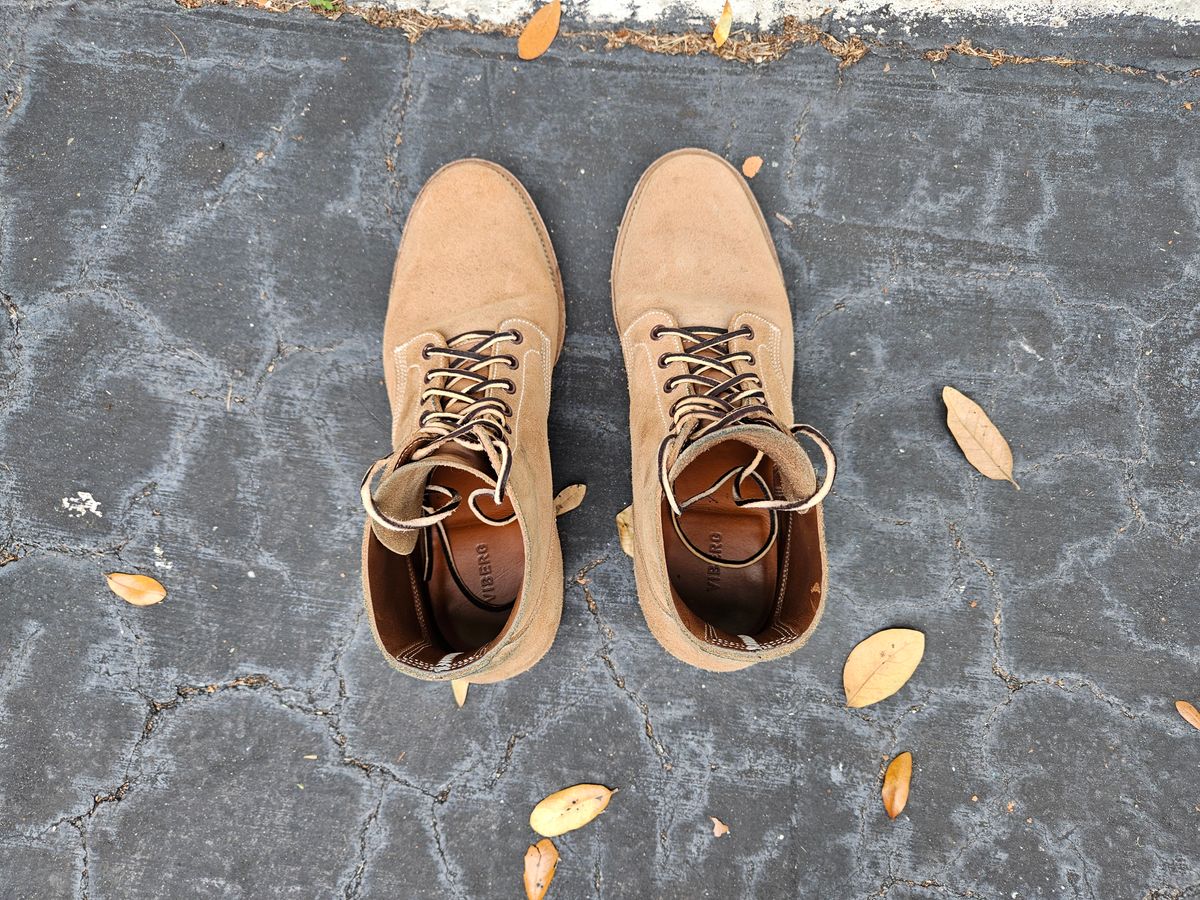 Photo by grim_f on February 4, 2024 of the Viberg Boondocker in Horween Marine Field Roughout.