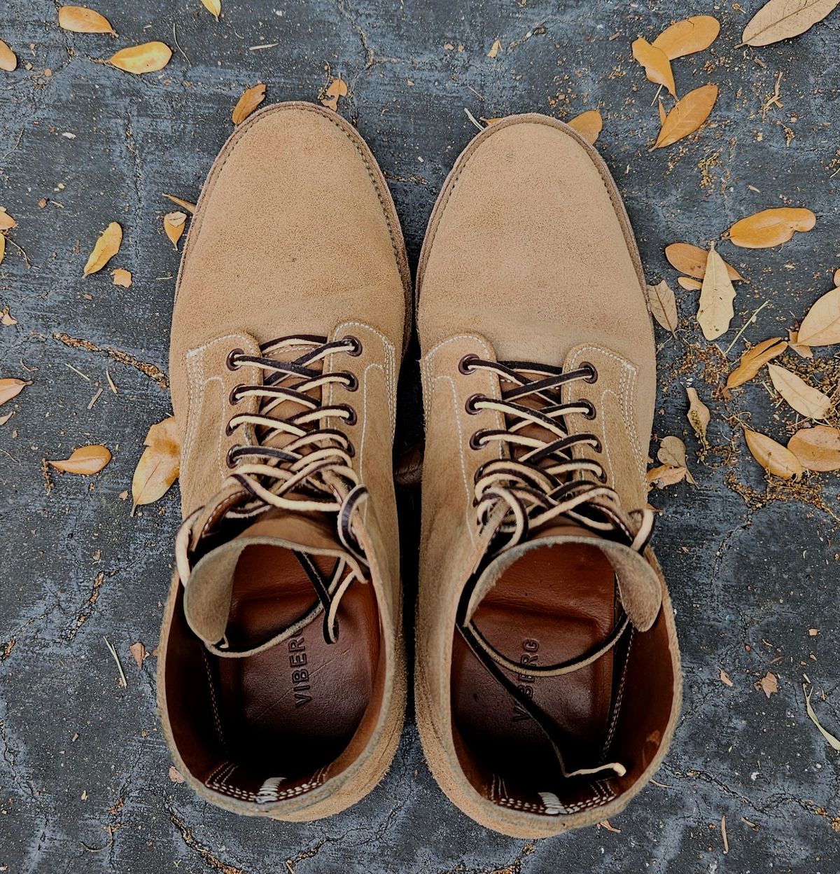 Photo by grim_f on March 2, 2024 of the Viberg Boondocker in Horween Marine Field Roughout.