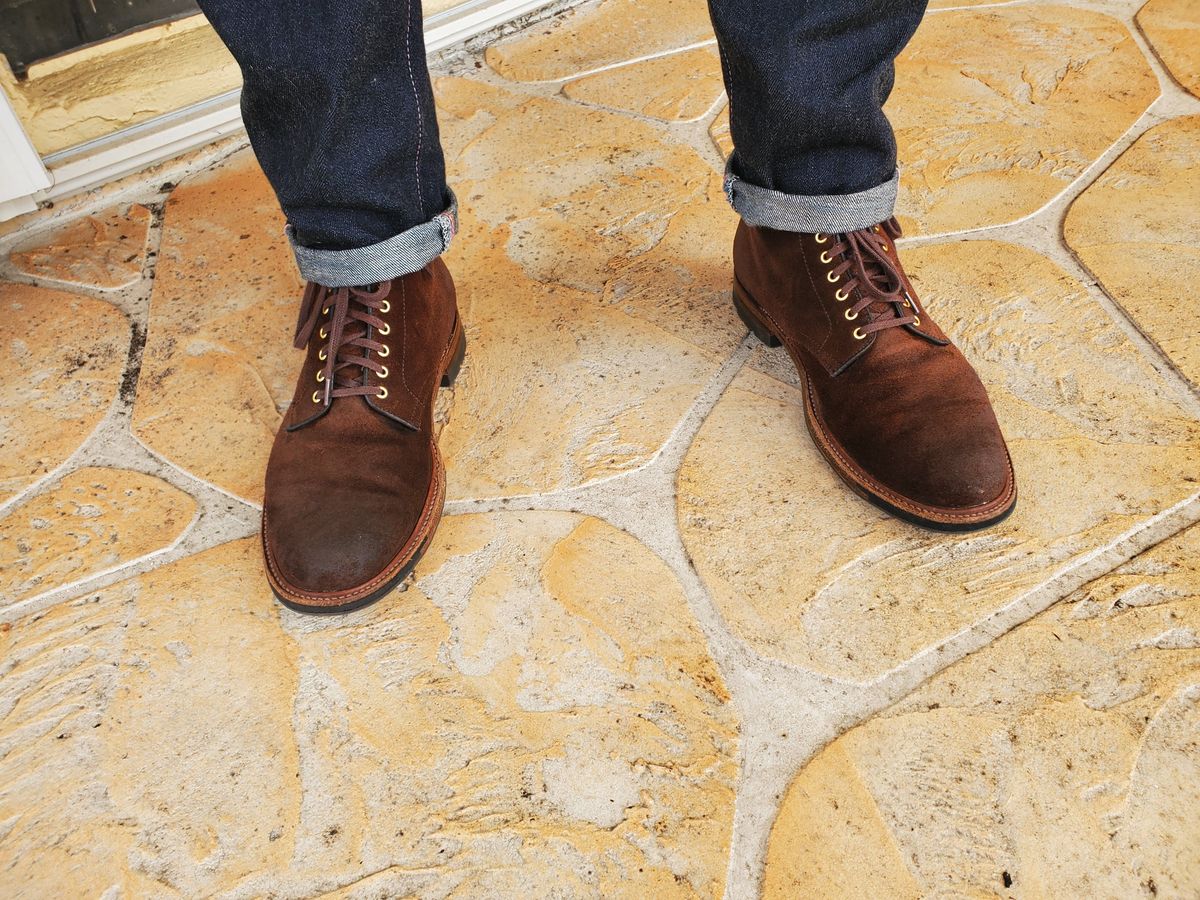 Photo by grim_f on May 12, 2022 of the Alden Plain Toe Boot in Horween Tobacco Chamois Roughout.