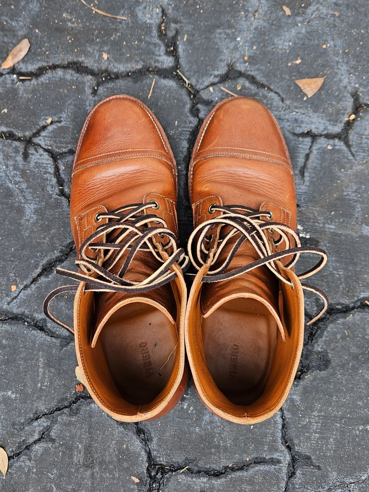 Photo by grim_f on November 2, 2023 of the Viberg Service Boot in Horween Toasted Coconut Dublin.