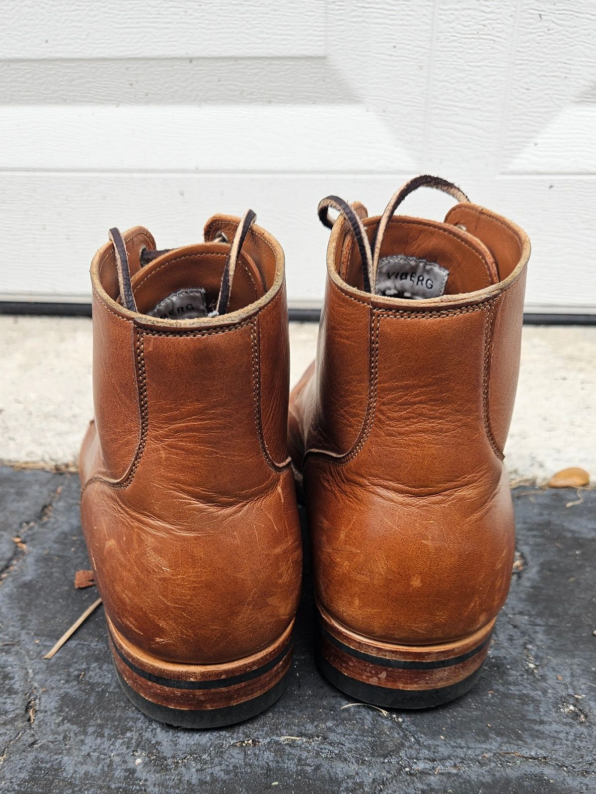 Photo by grim_f on December 4, 2023 of the Viberg Service Boot in Horween Toasted Coconut Dublin.