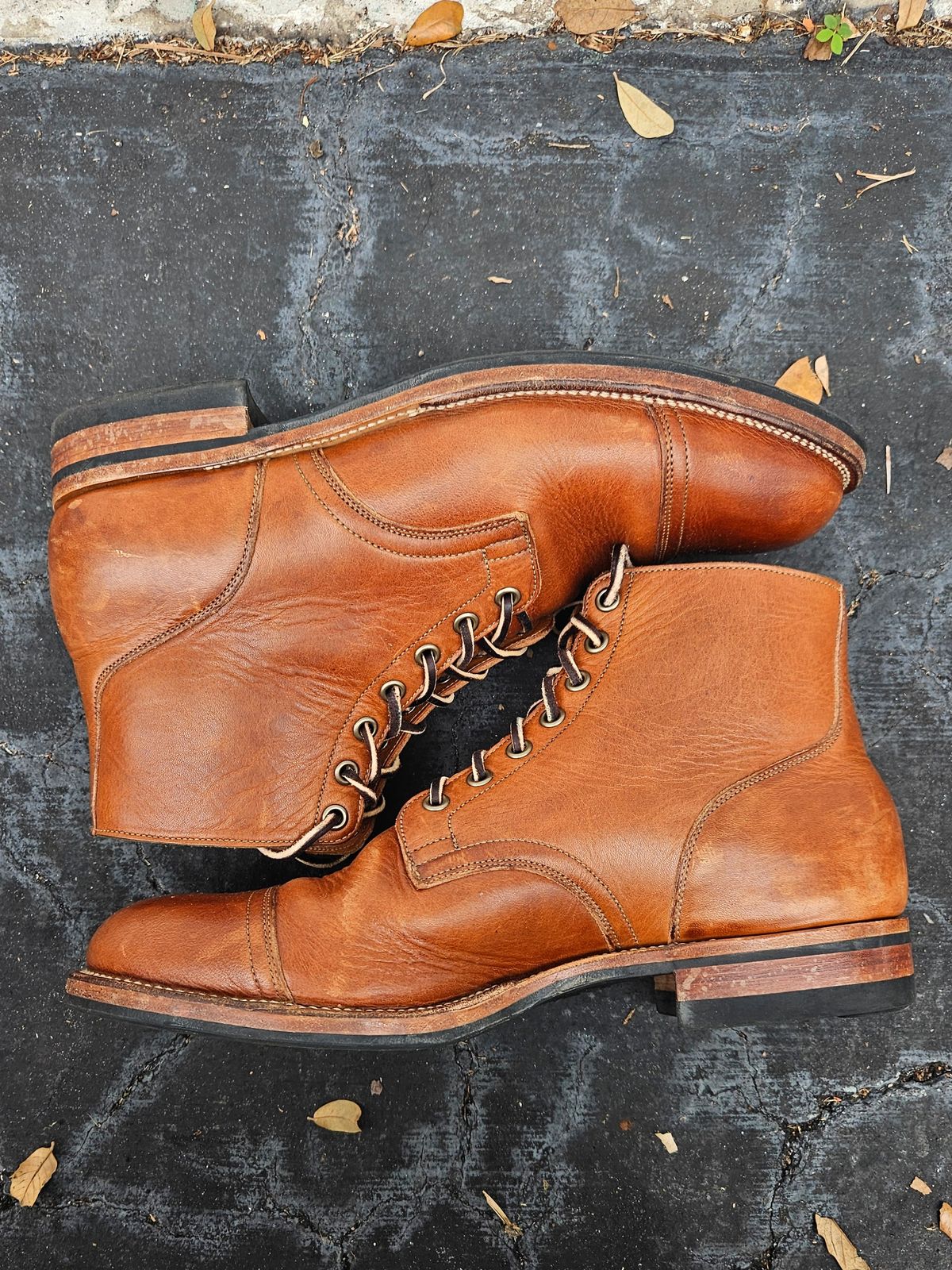 Photo by grim_f on December 4, 2023 of the Viberg Service Boot in Horween Toasted Coconut Dublin.