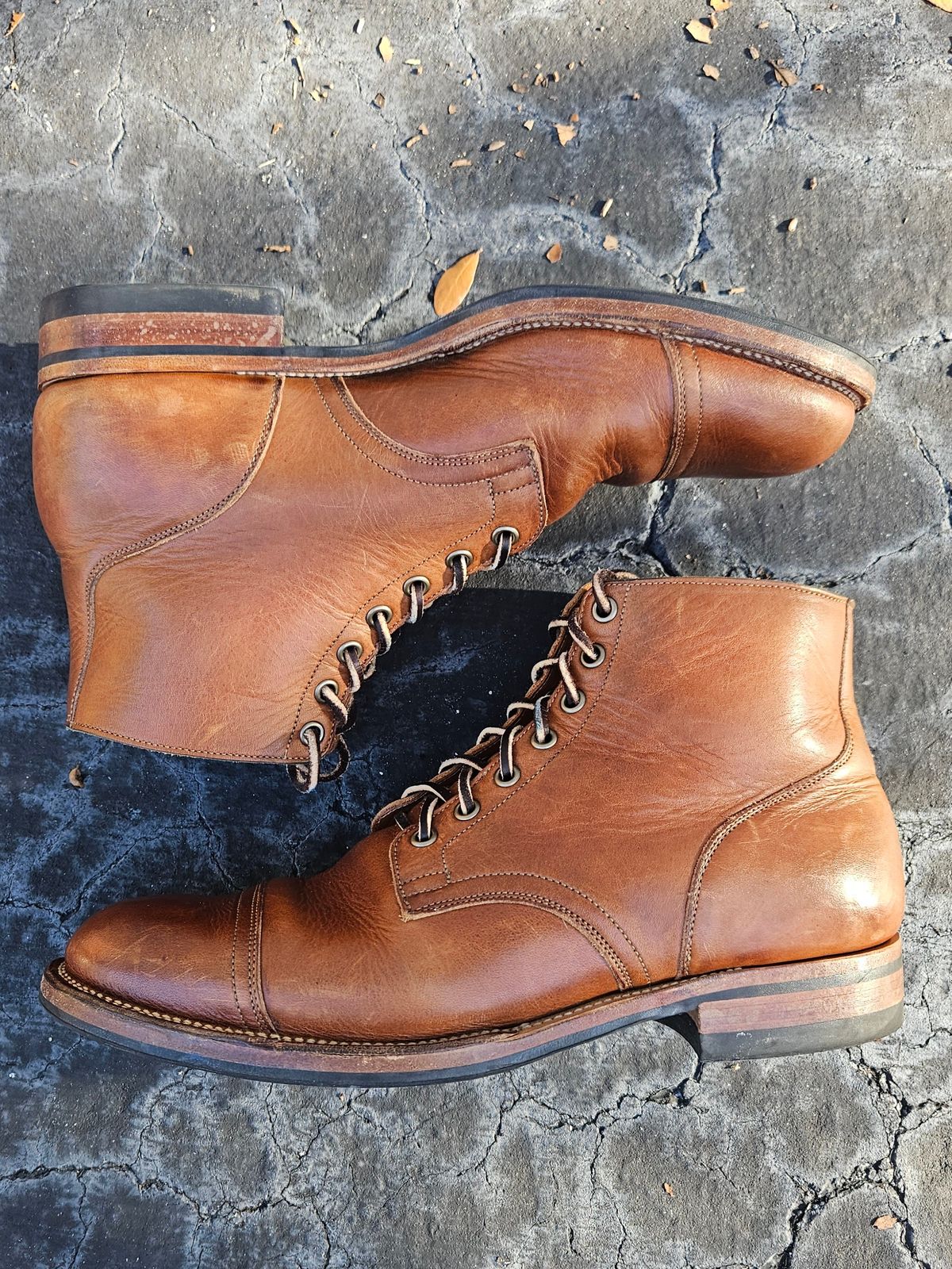 Photo by grim_f on January 1, 2024 of the Viberg Service Boot in Horween Toasted Coconut Dublin.