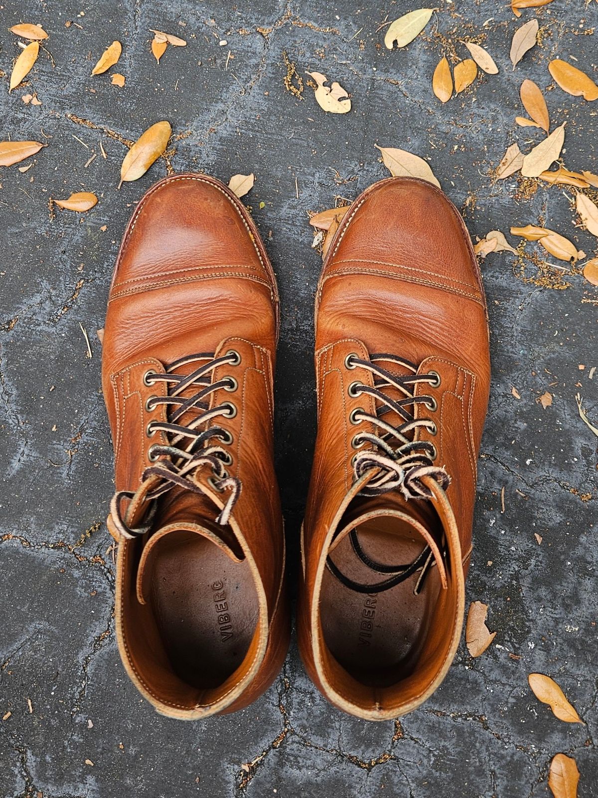 Photo by grim_f on March 2, 2024 of the Viberg Service Boot in Horween Toasted Coconut Dublin.