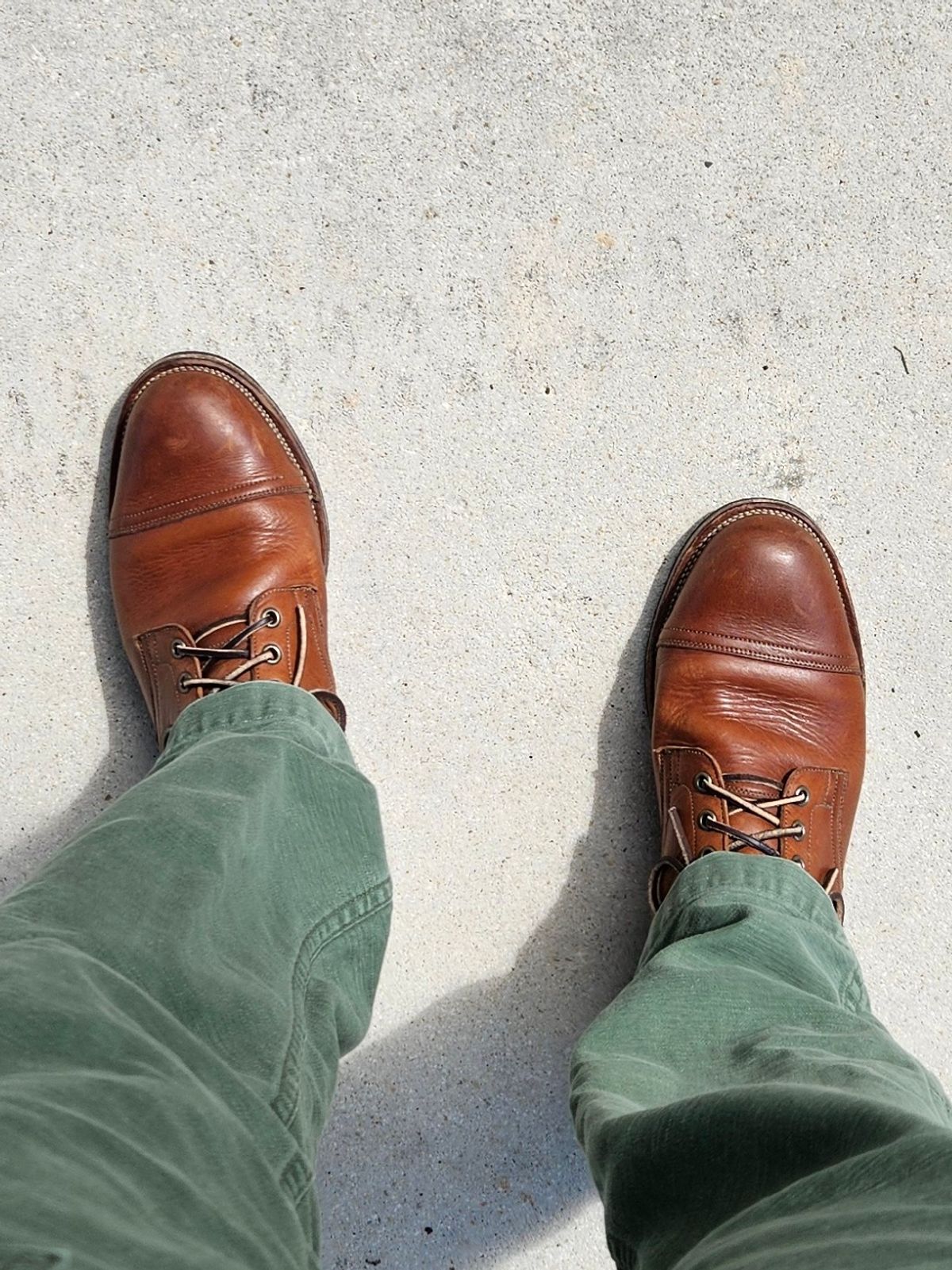 Photo by grim_f on May 4, 2024 of the Viberg Service Boot in Horween Toasted Coconut Dublin.